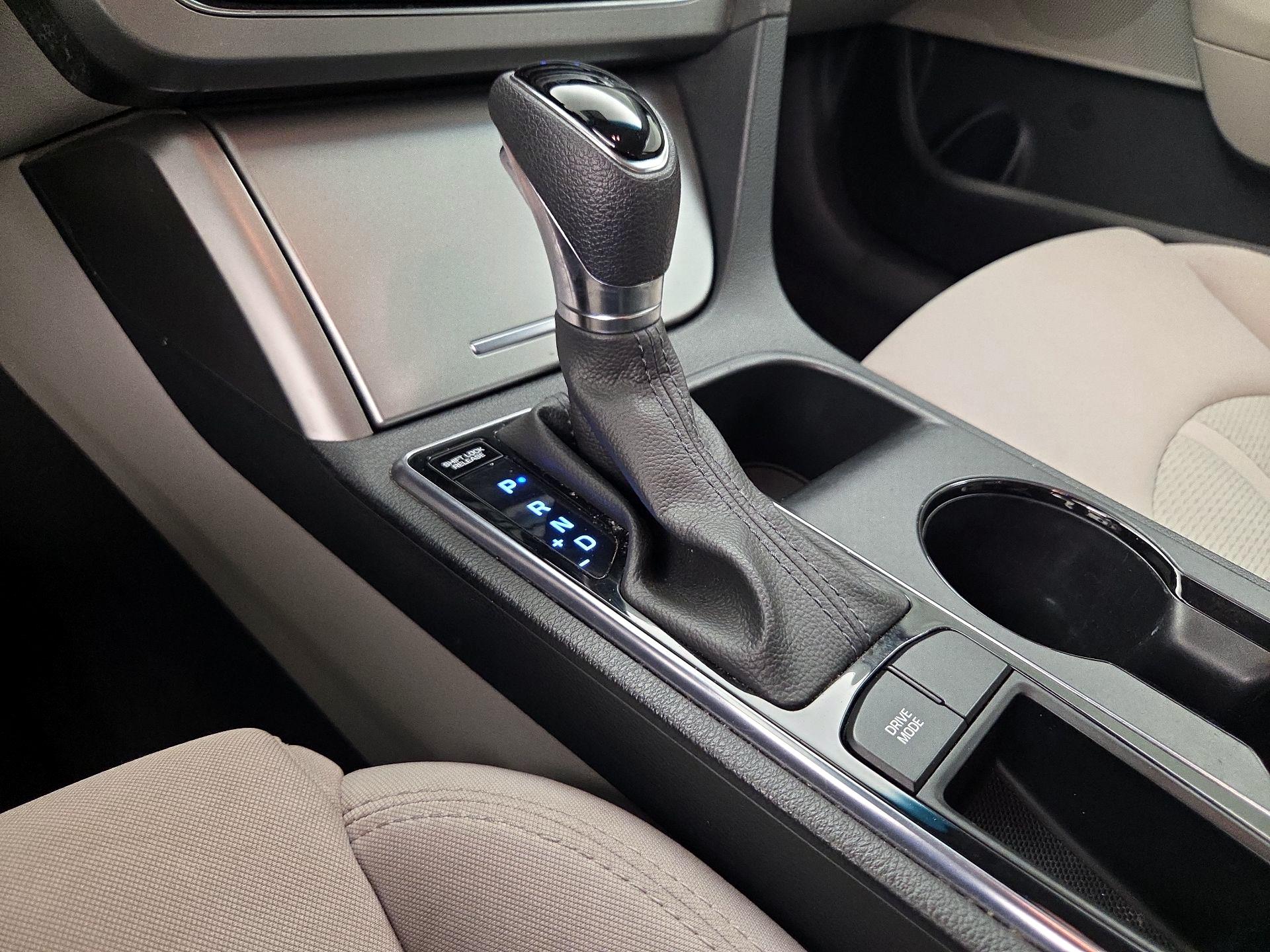 Thumbnail: 2017 Hyundai Sonata - 15