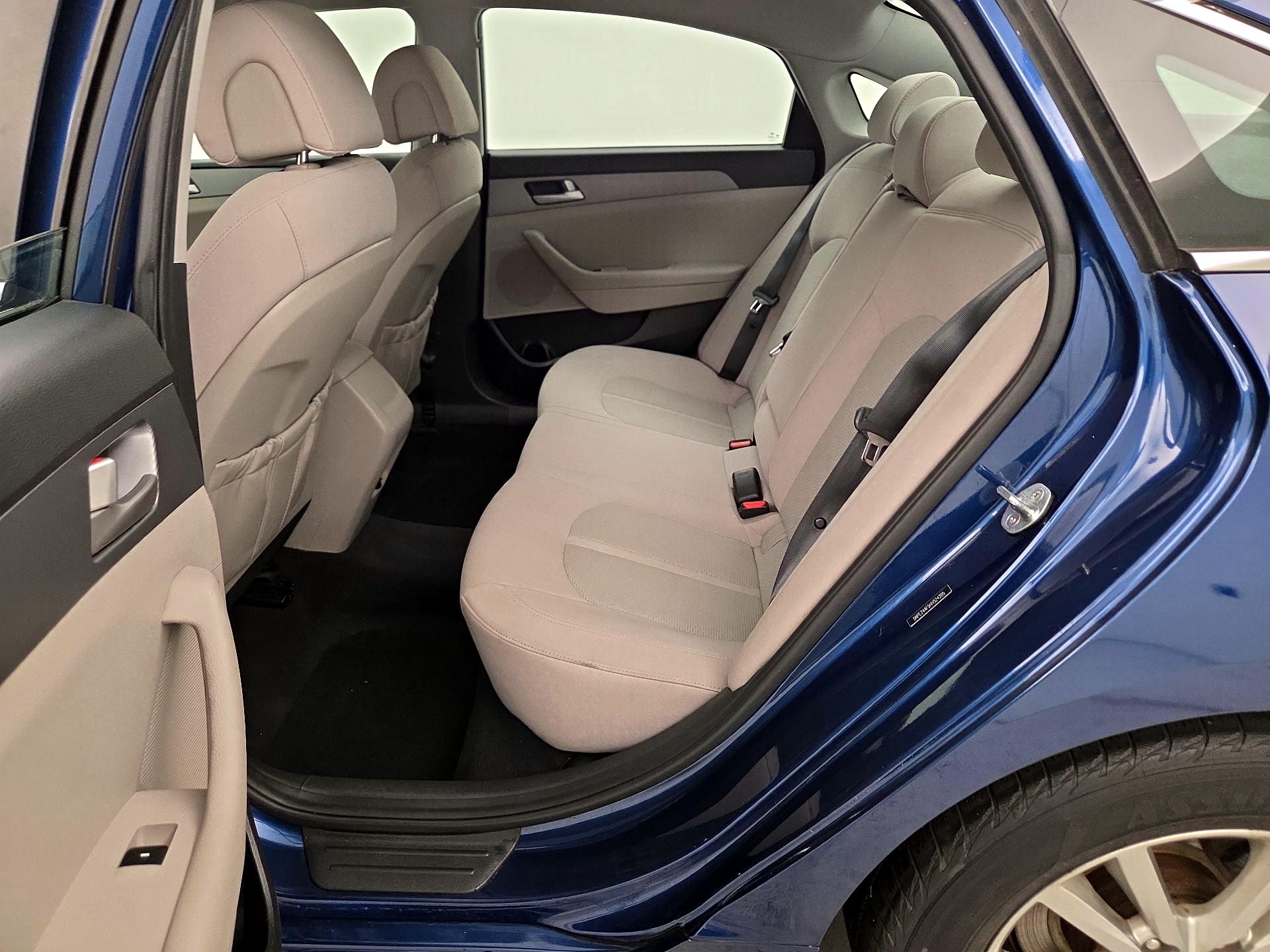 Thumbnail: 2017 Hyundai Sonata - 17