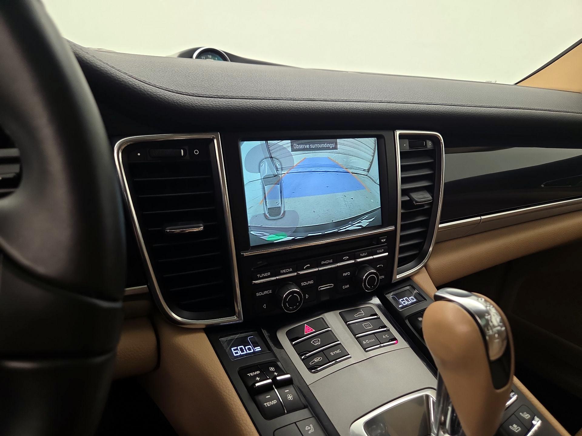 Thumbnail: 2015 Porsche Panamera - 15