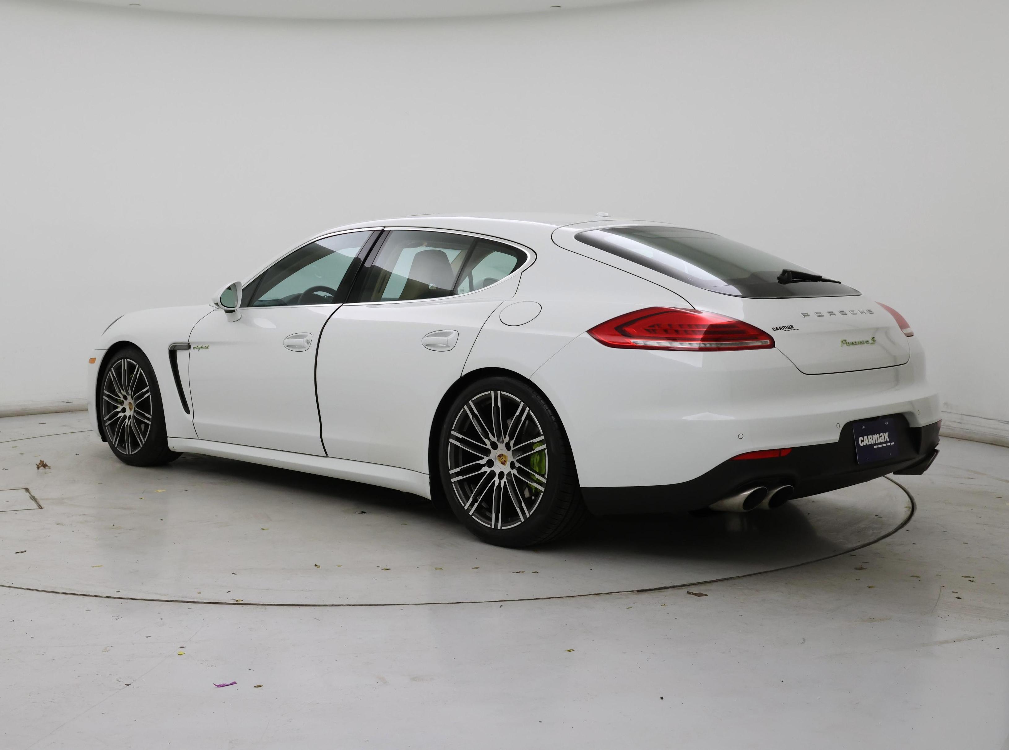 Thumbnail: 2015 Porsche Panamera - 2