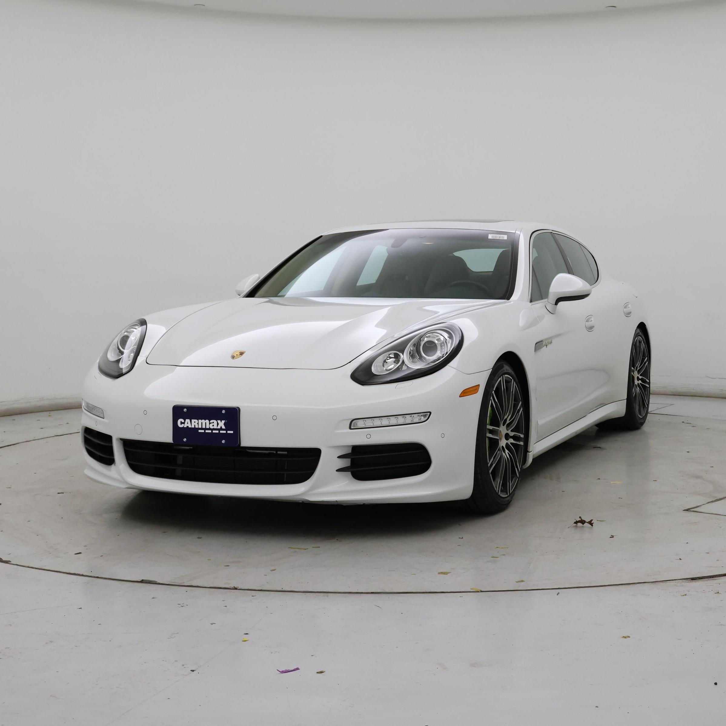 Thumbnail: 2015 Porsche Panamera - 4