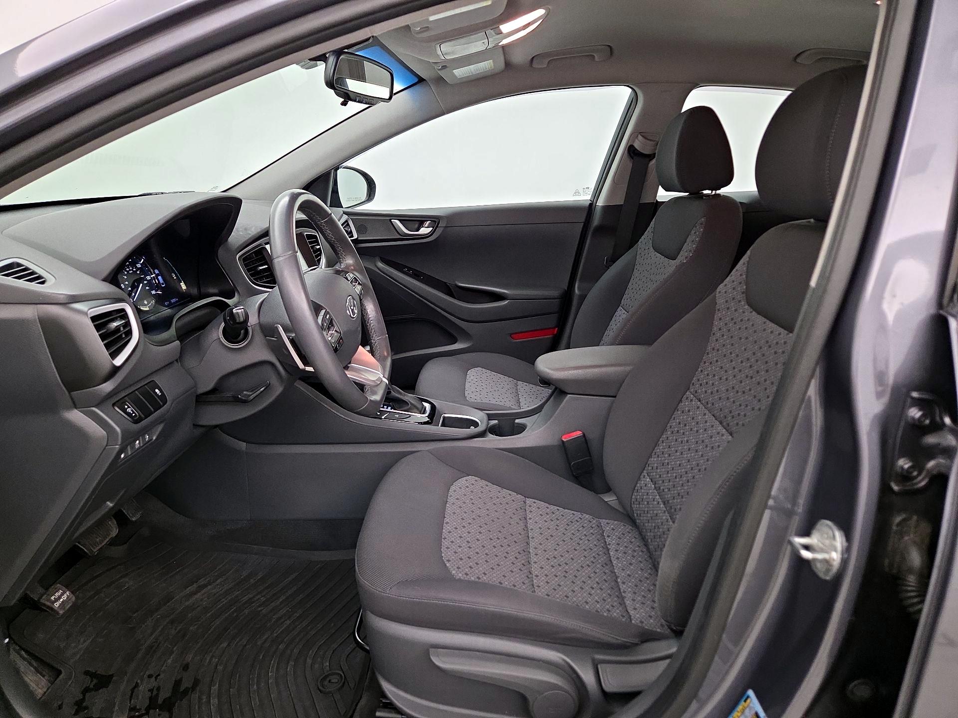 Thumbnail: 2019 Hyundai Ioniq - 11