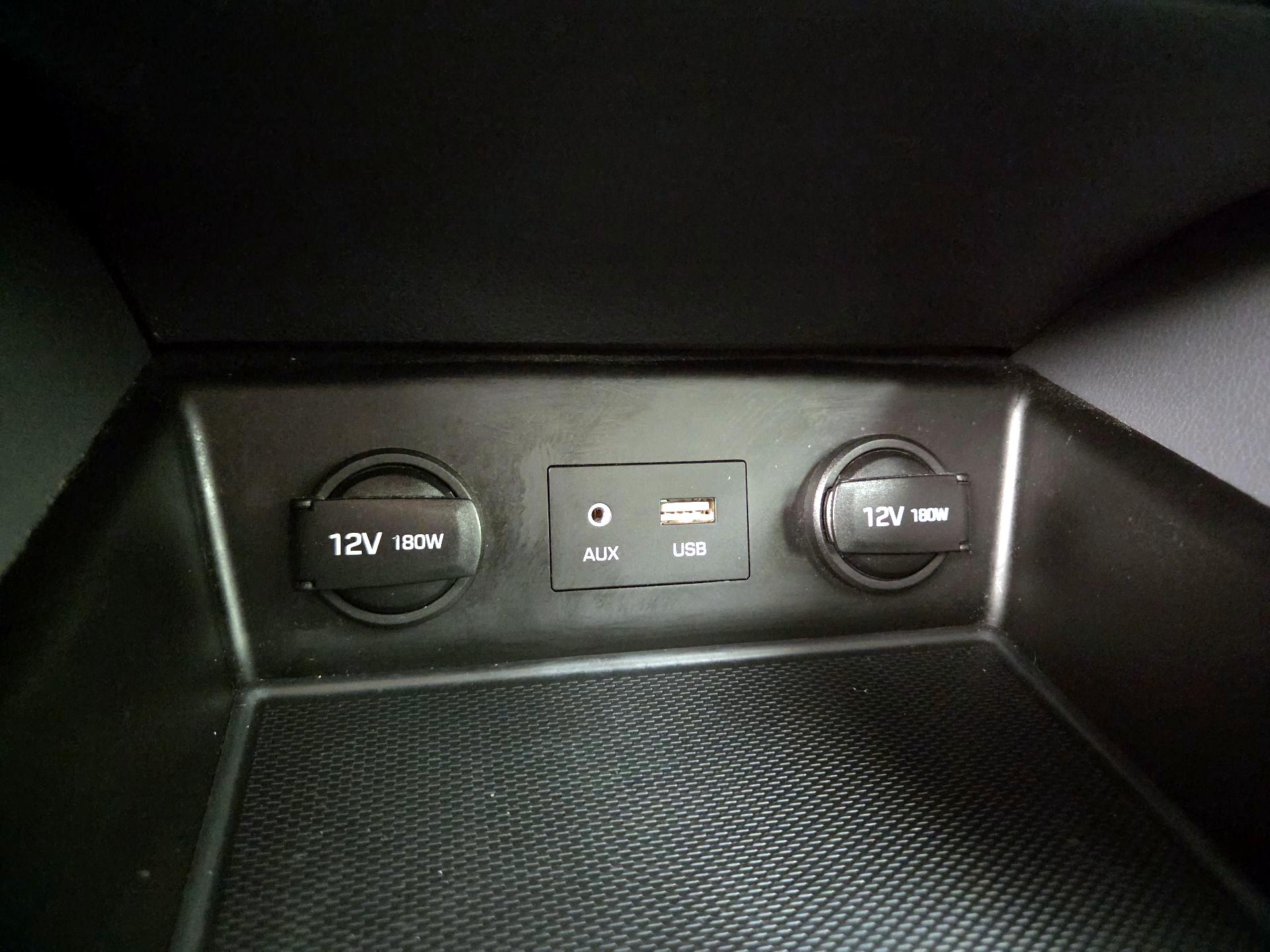 Thumbnail: 2019 Hyundai Ioniq - 18