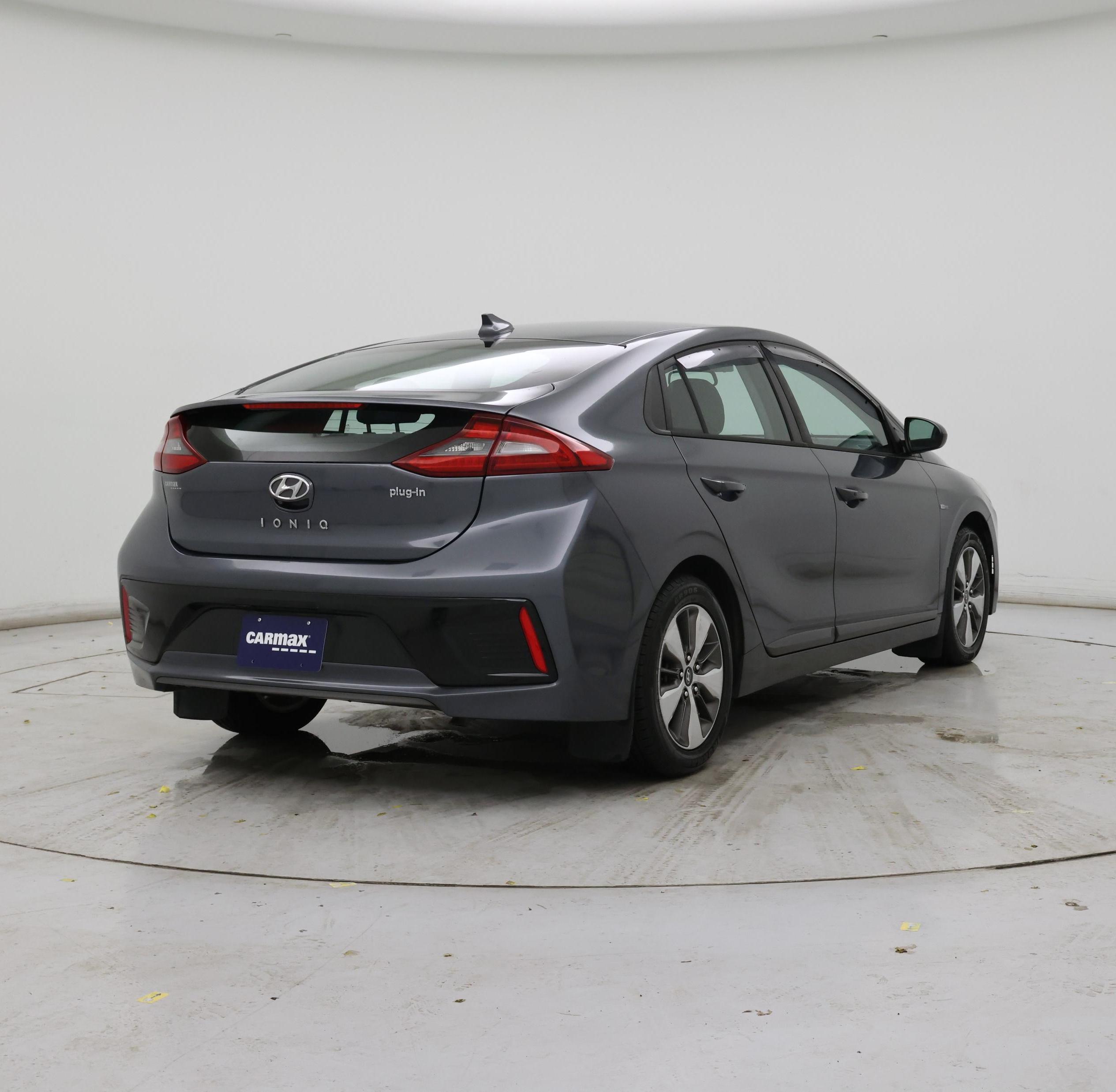 Thumbnail: 2019 Hyundai Ioniq - 8