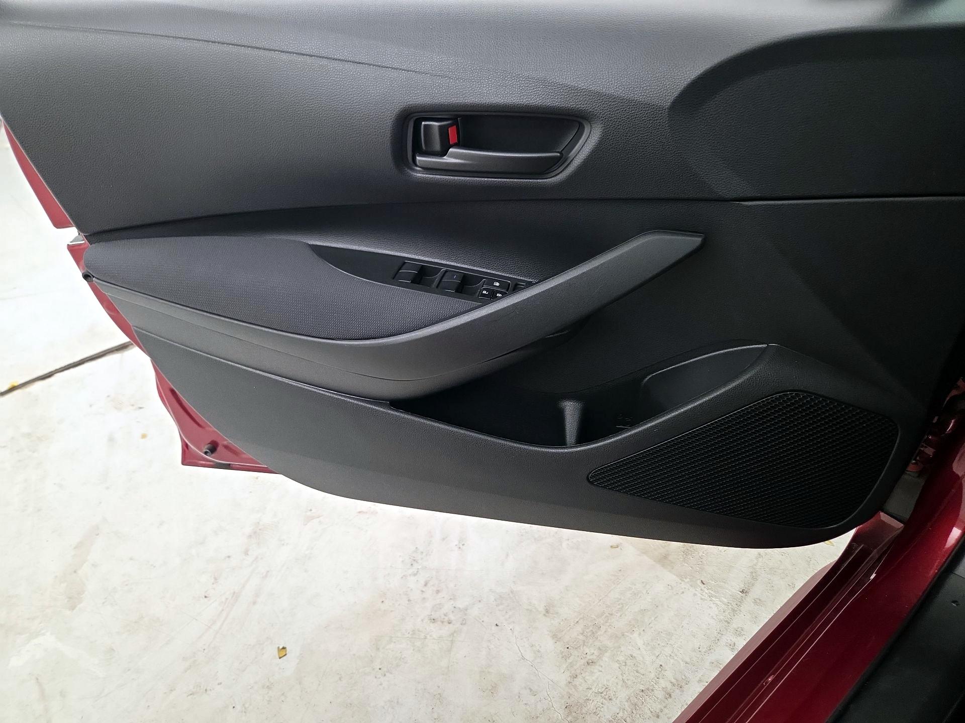 Thumbnail: 2022 Toyota Corolla - 10