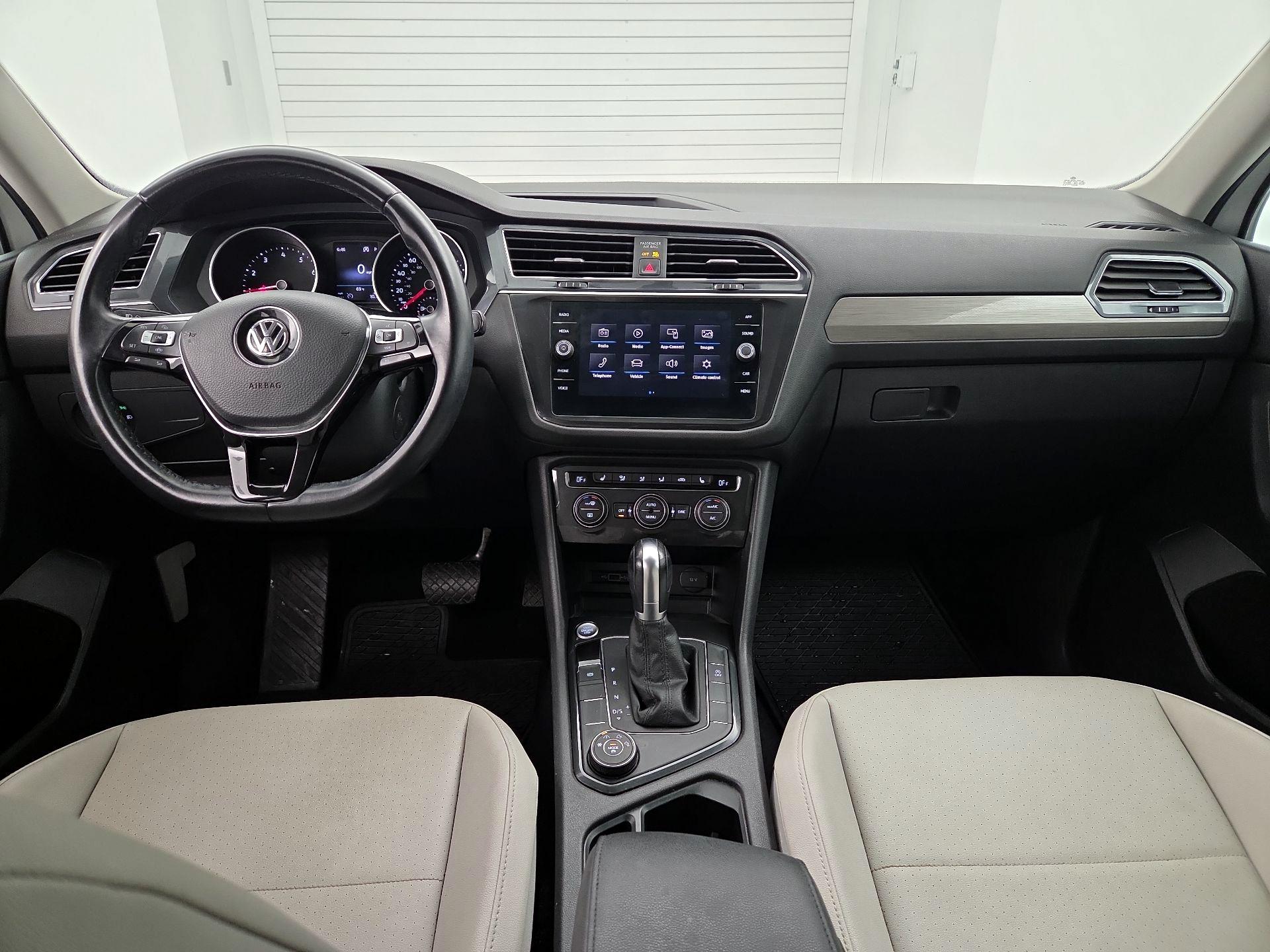 Thumbnail: 2019 Volkswagen Tiguan - 9