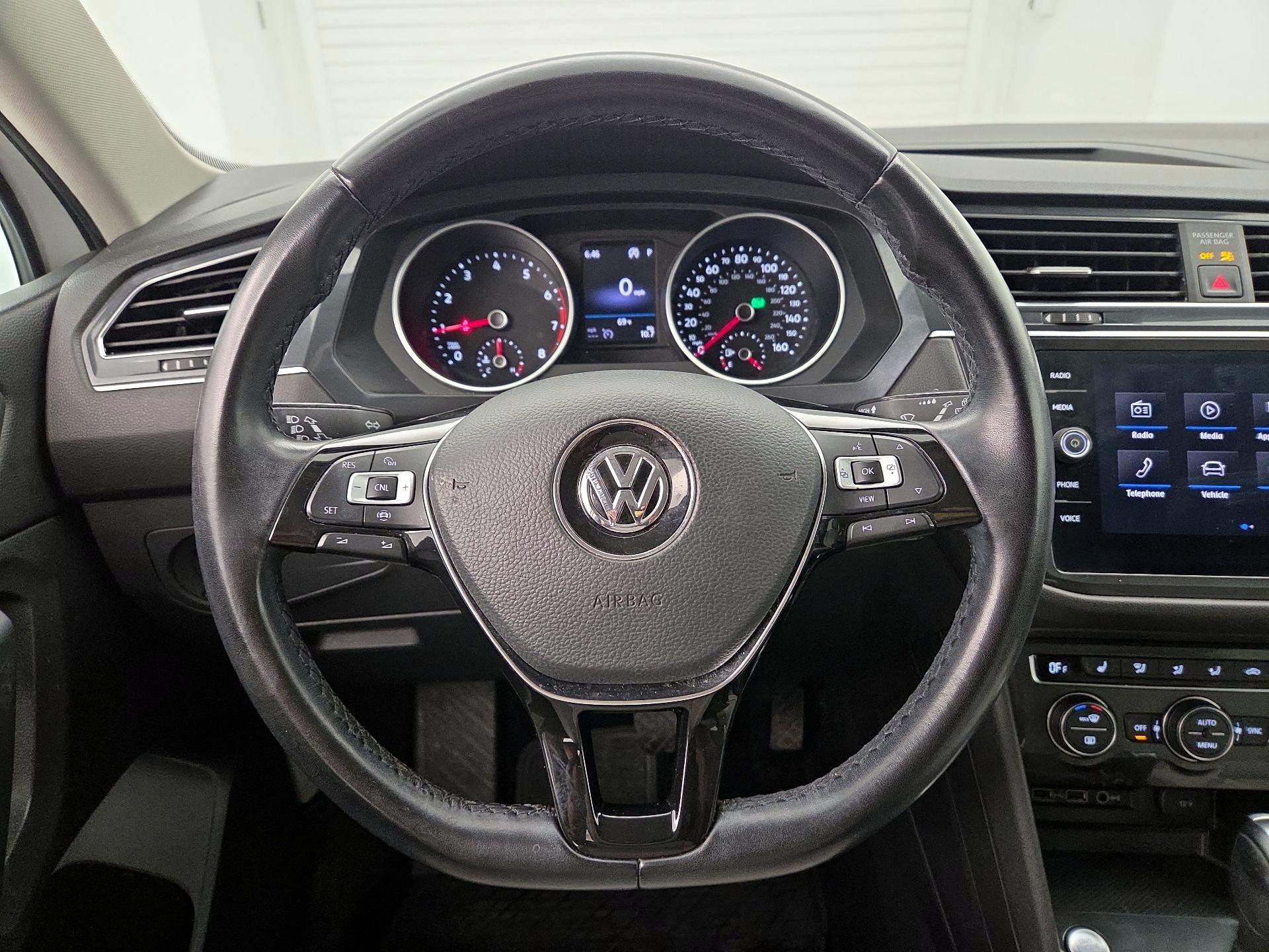 Thumbnail: 2019 Volkswagen Tiguan - 10