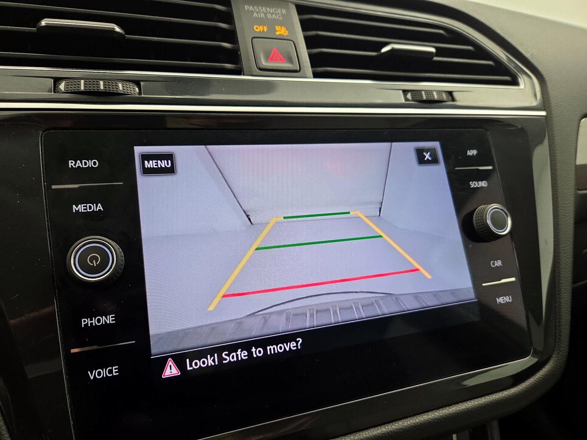 Thumbnail: 2019 Volkswagen Tiguan - 14