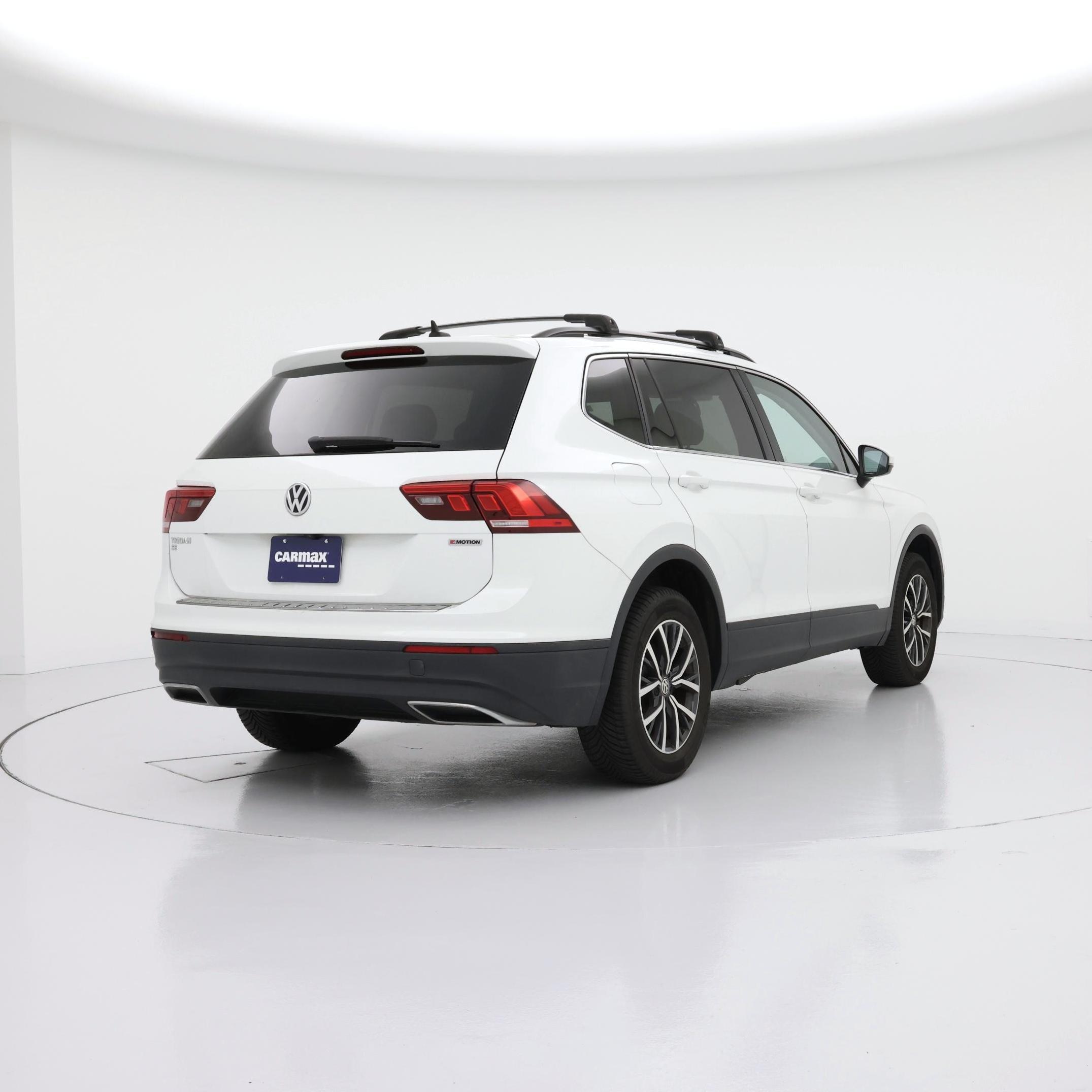 Thumbnail: 2019 Volkswagen Tiguan - 8