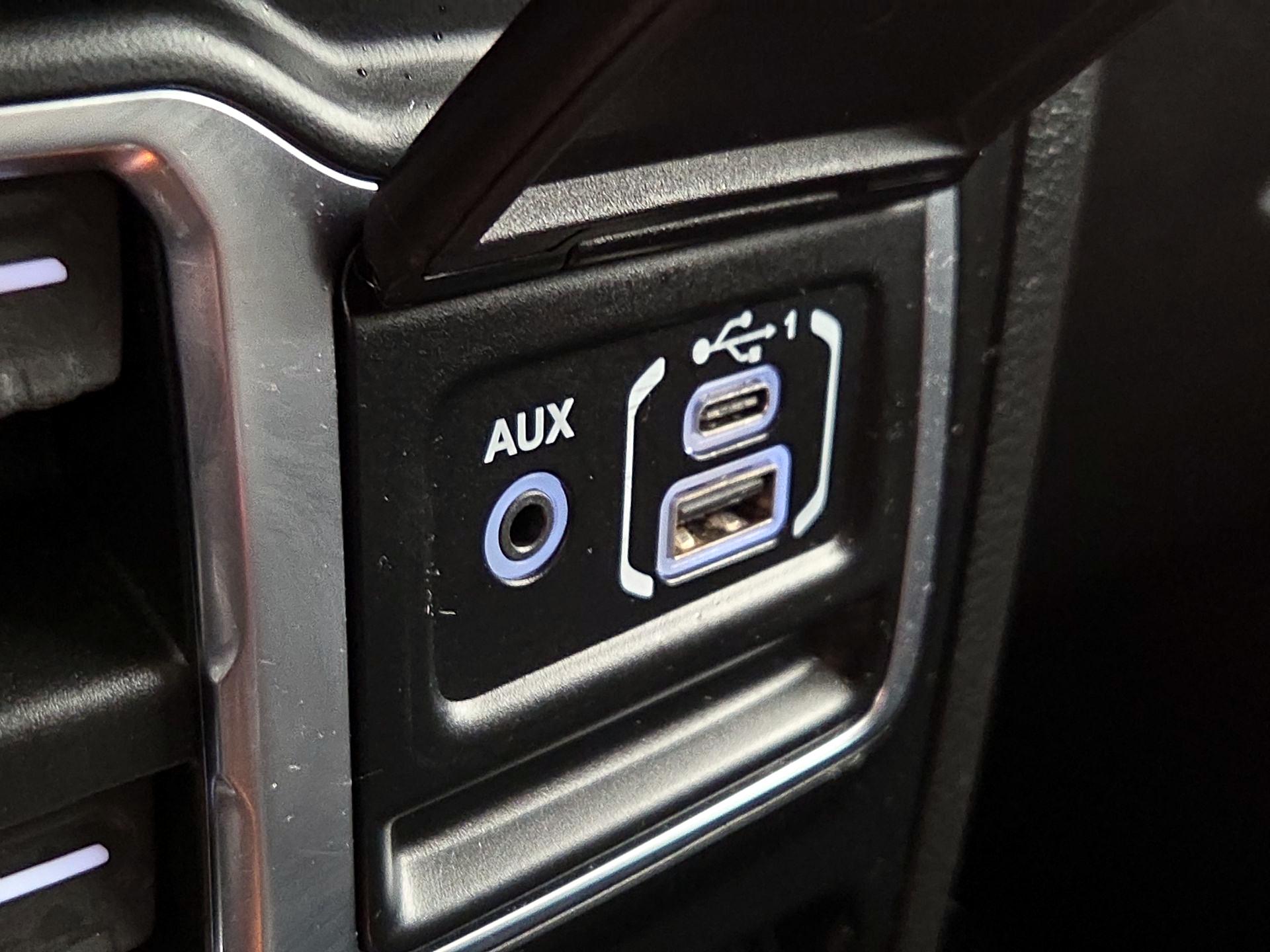 Thumbnail: 2021 Jeep Wrangler - 19