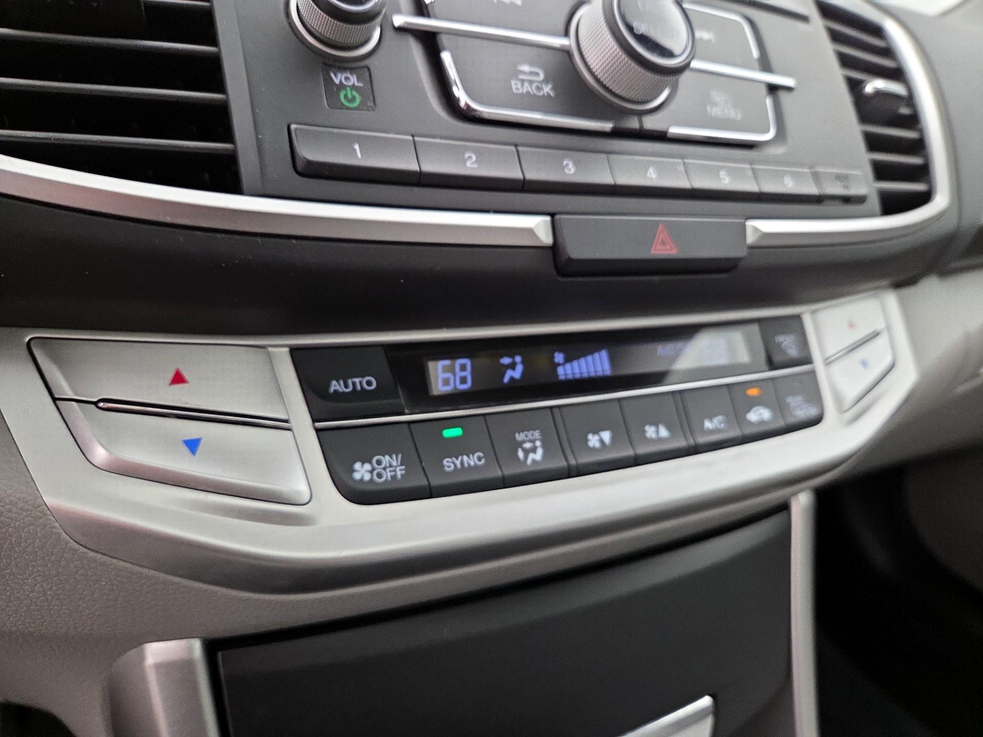 Thumbnail: 2015 Honda Accord - 16