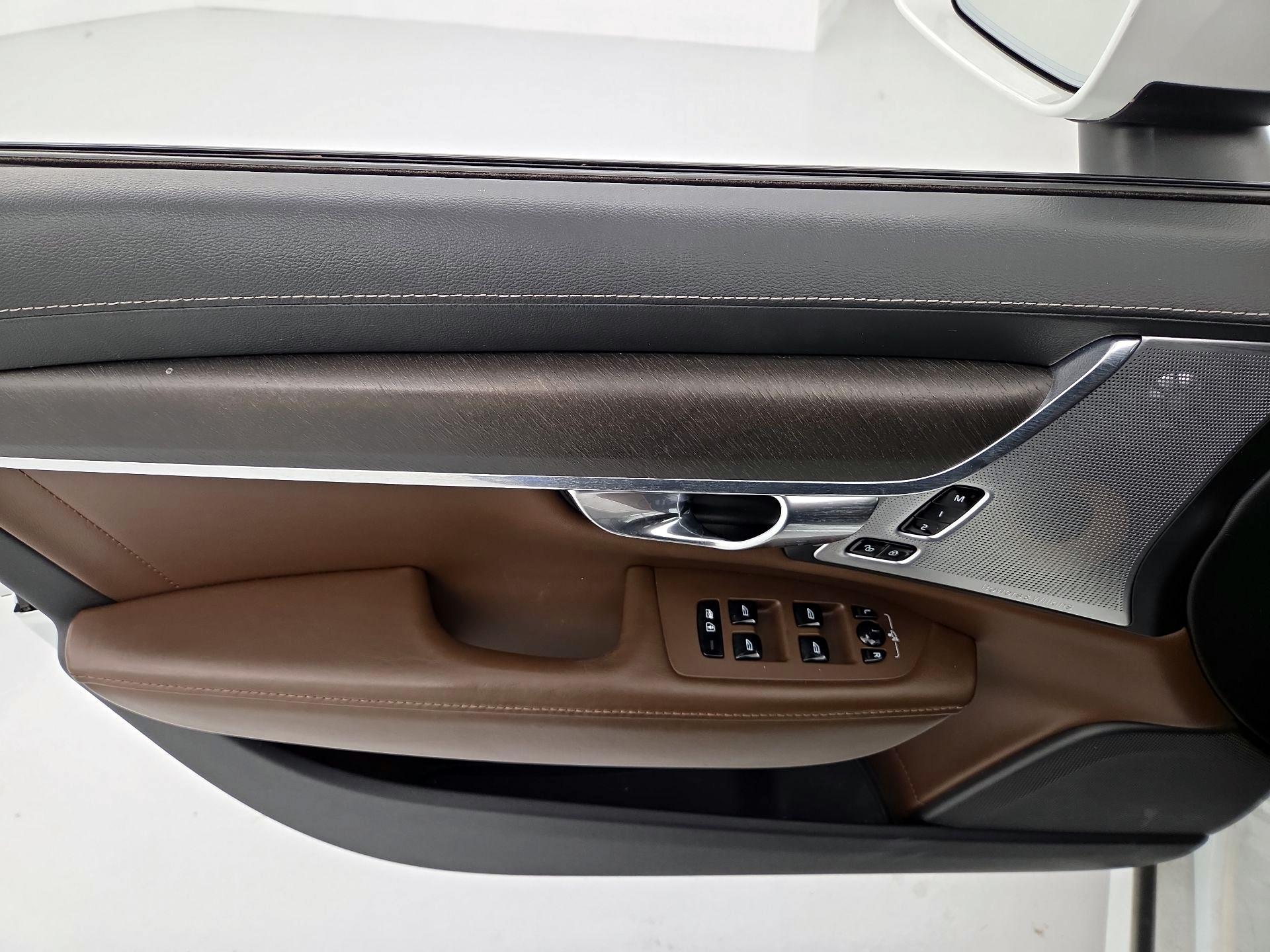 Thumbnail: 2018 Volvo V90 - 12