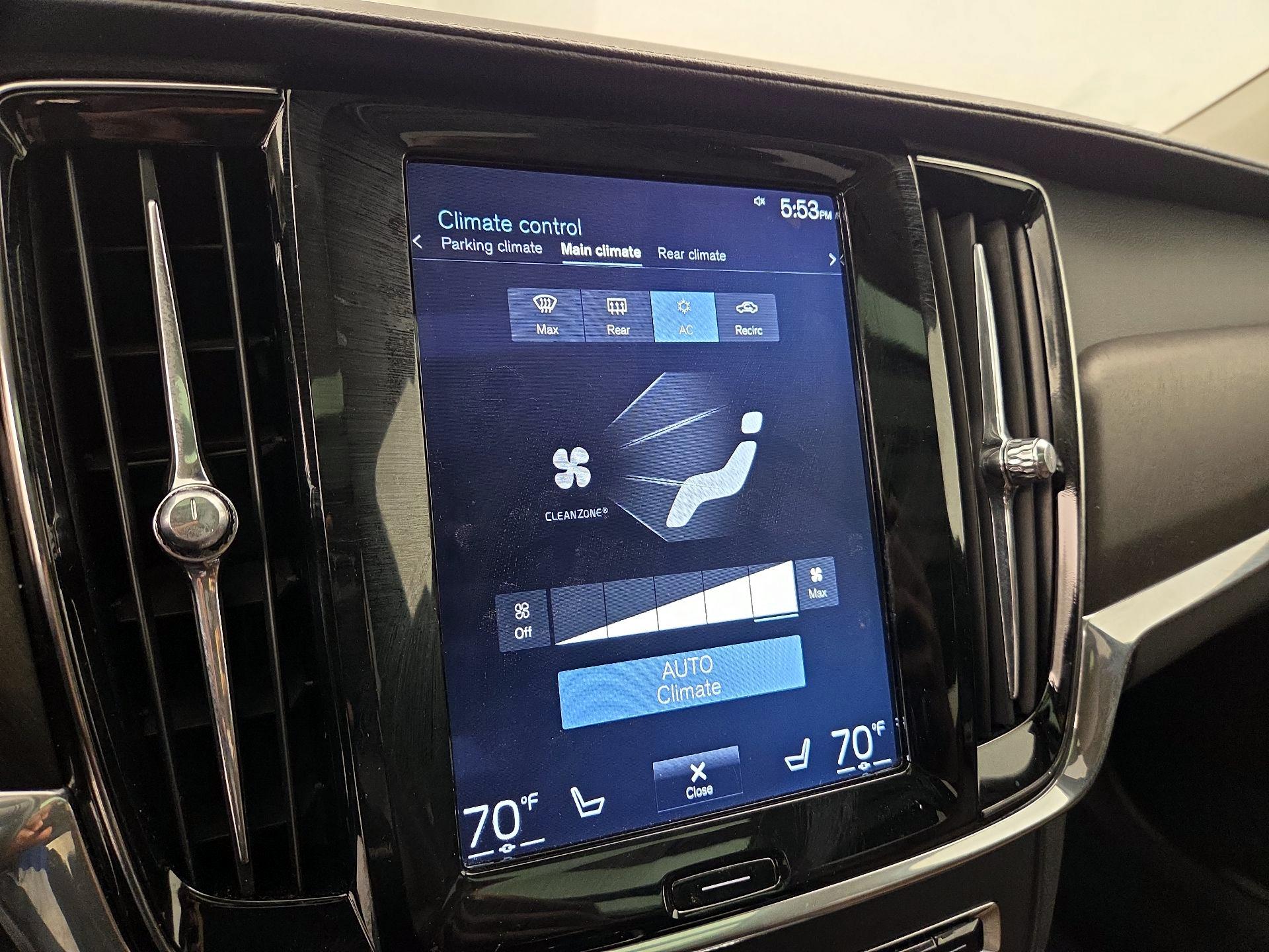 Thumbnail: 2018 Volvo V90 - 17