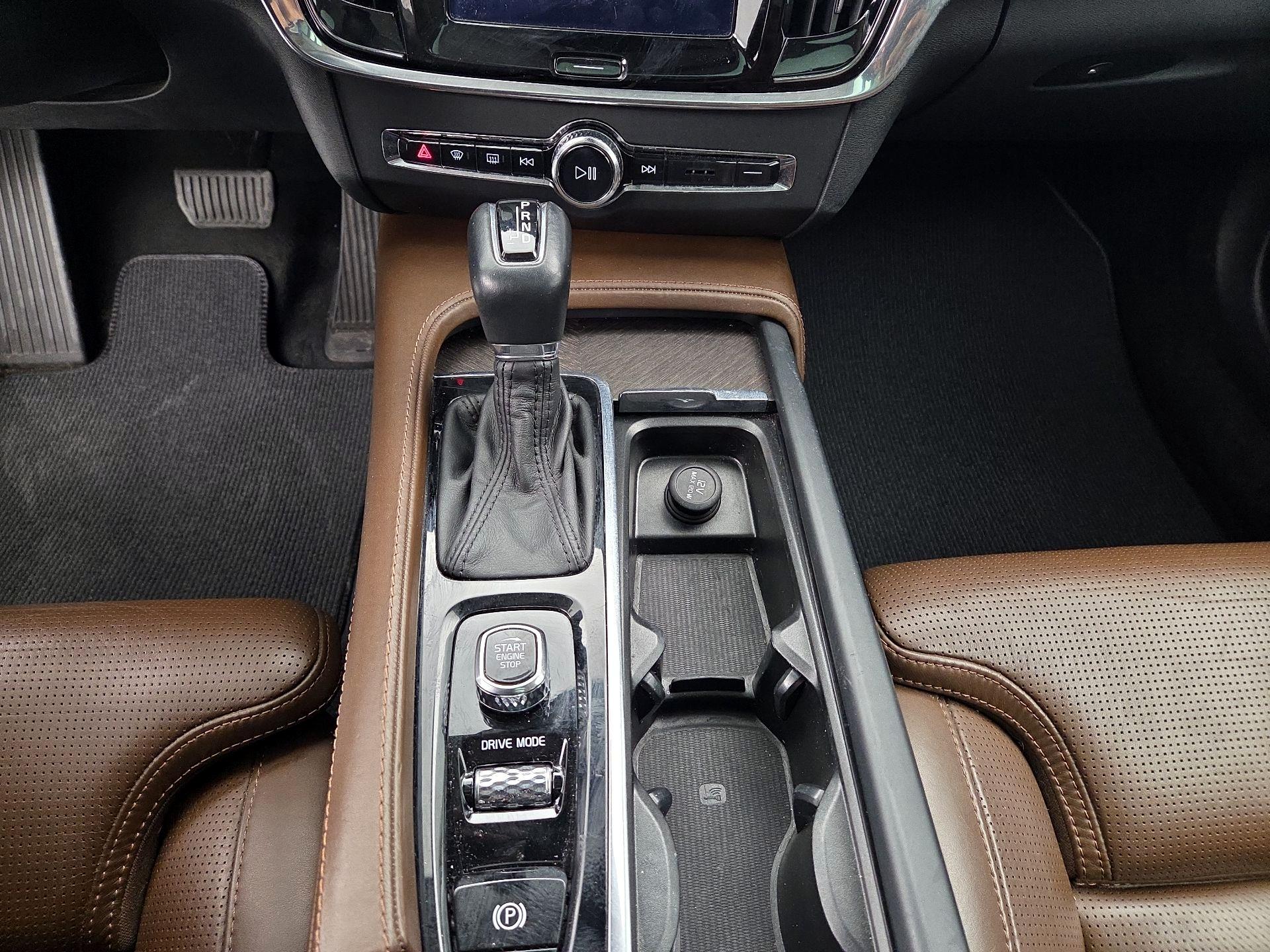 Thumbnail: 2018 Volvo V90 - 18