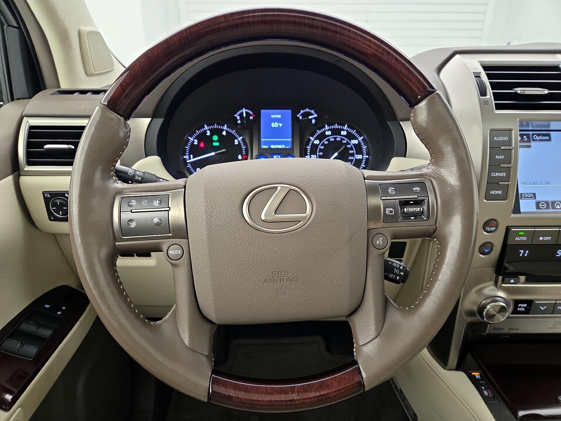 Thumbnail: 2016 Lexus GX - 10