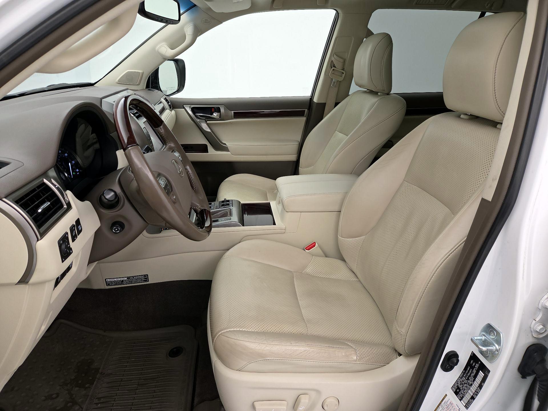 Thumbnail: 2016 Lexus GX - 11