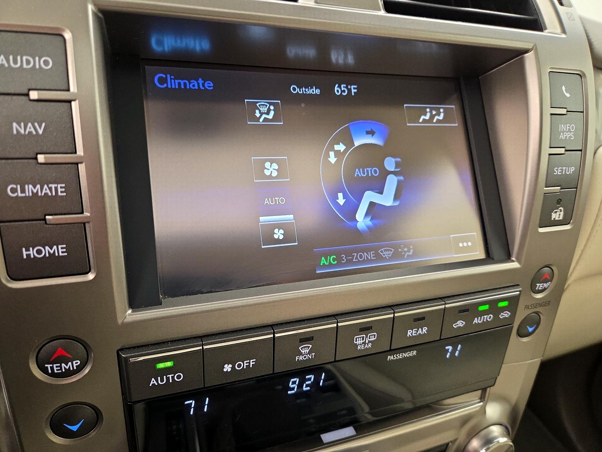Thumbnail: 2016 Lexus GX - 17
