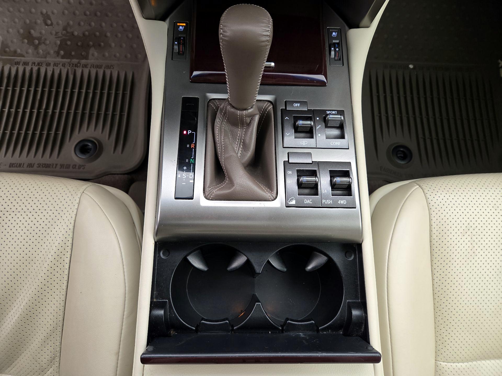 Thumbnail: 2016 Lexus GX - 18
