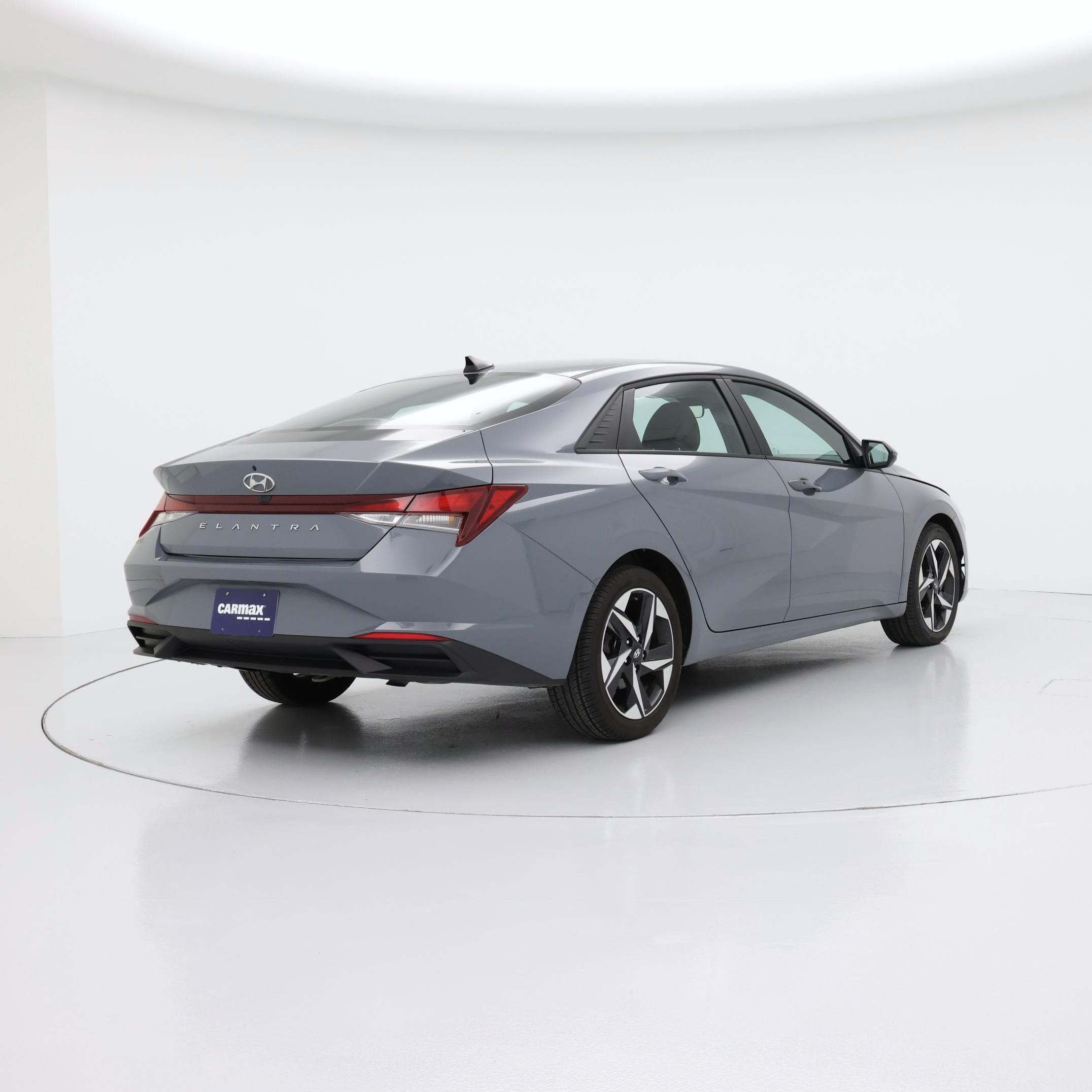 Thumbnail: 2023 Hyundai Elantra - 8