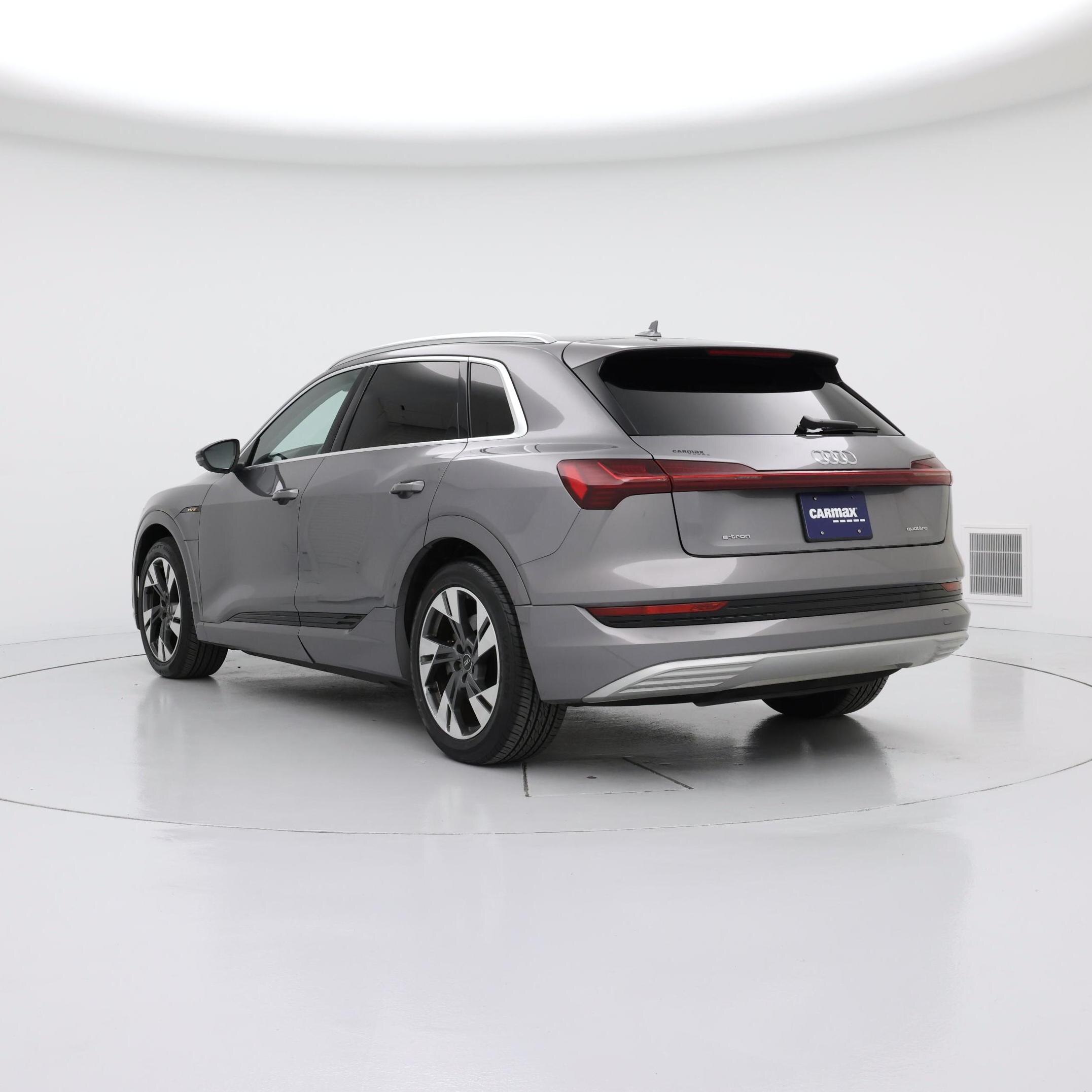 Thumbnail: 2021 Audi e-tron - 2