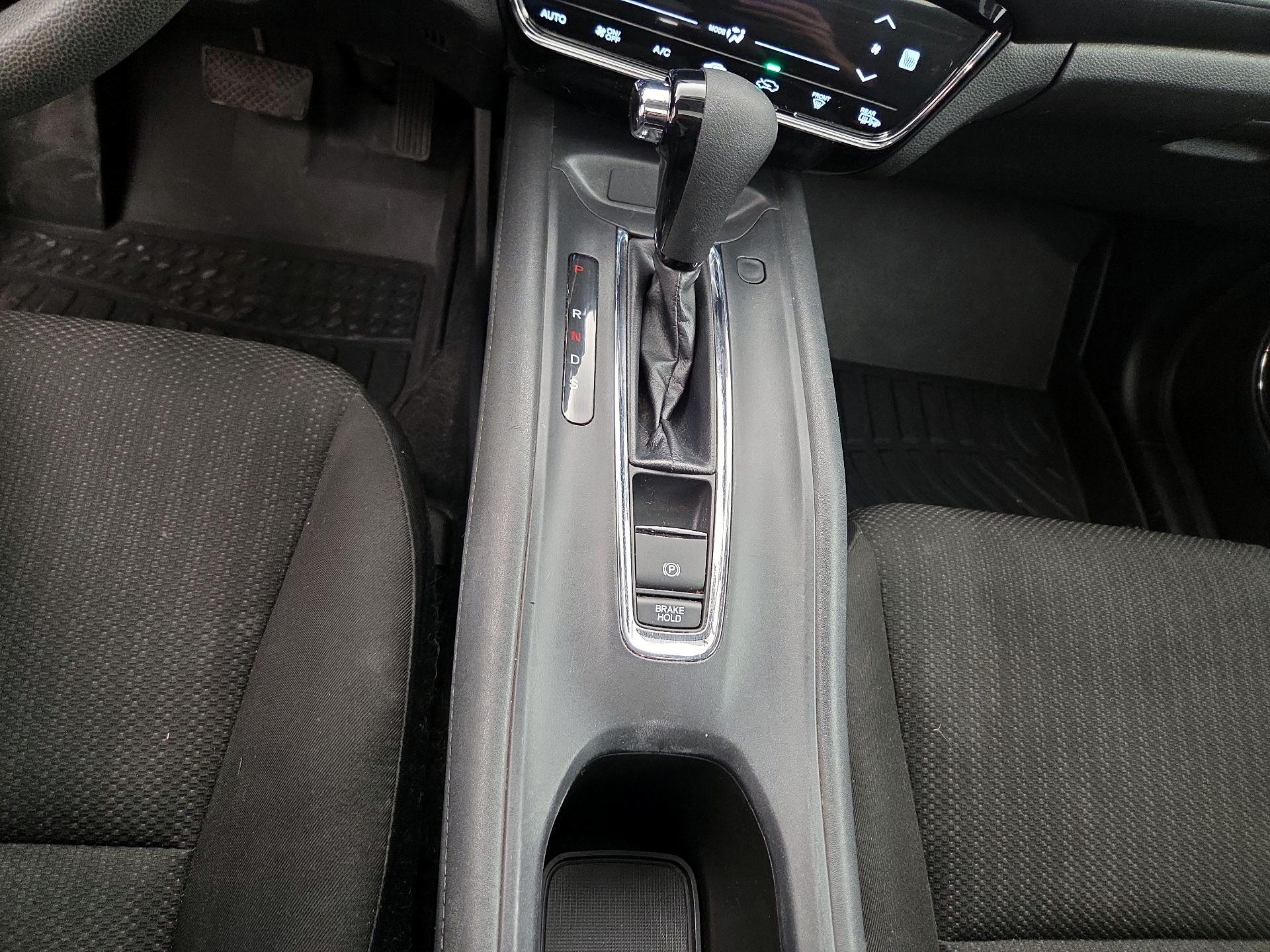 Thumbnail: 2016 Honda HR-V - 17