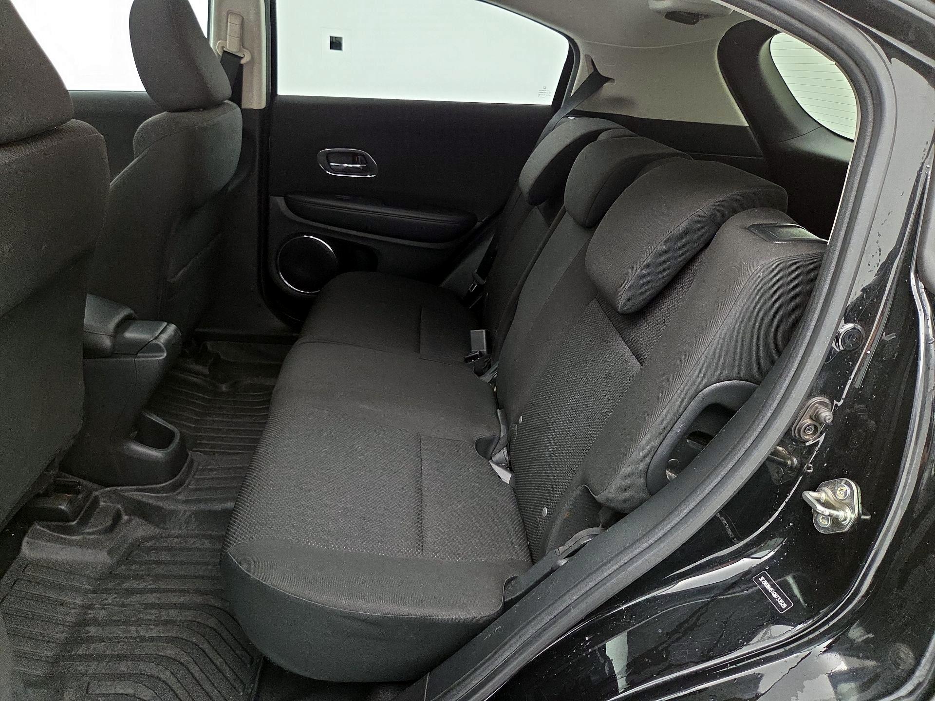 Thumbnail: 2016 Honda HR-V - 20