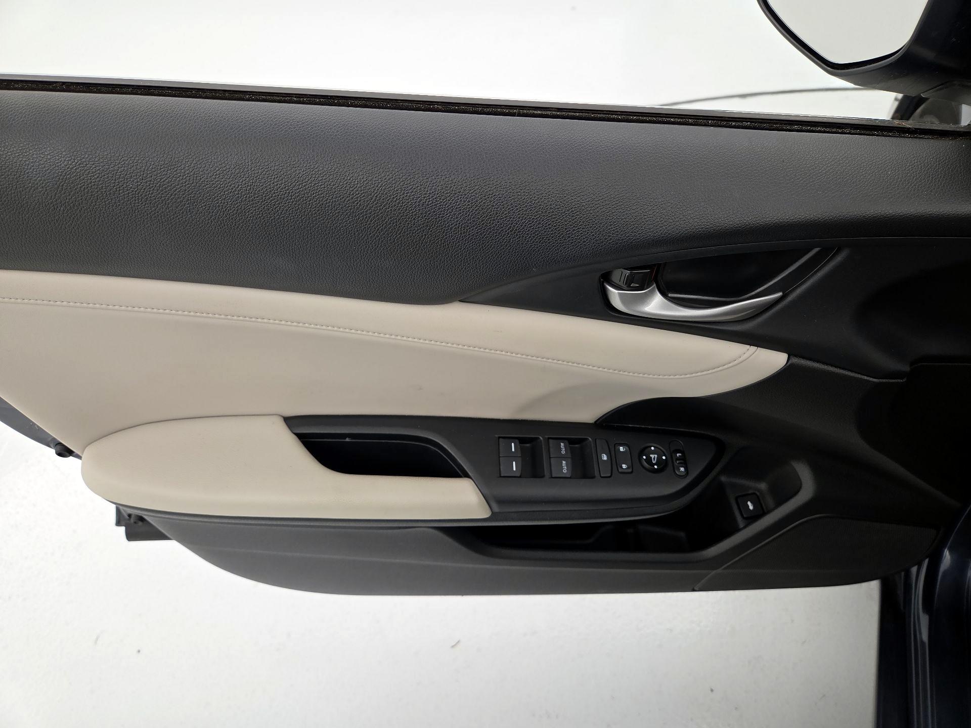 Thumbnail: 2021 Honda Insight - 12