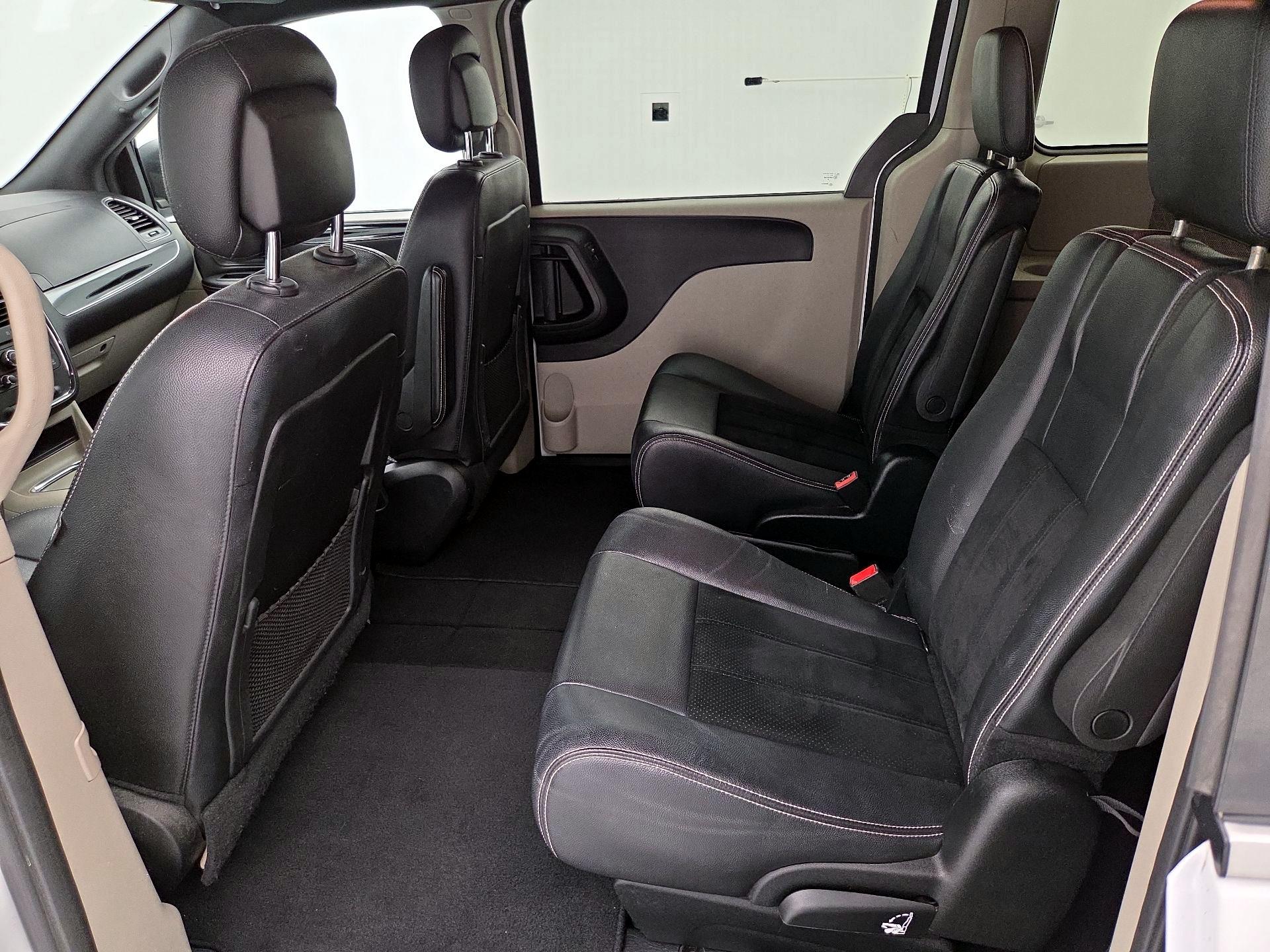 Thumbnail: 2018 Dodge Grand Caravan - 19