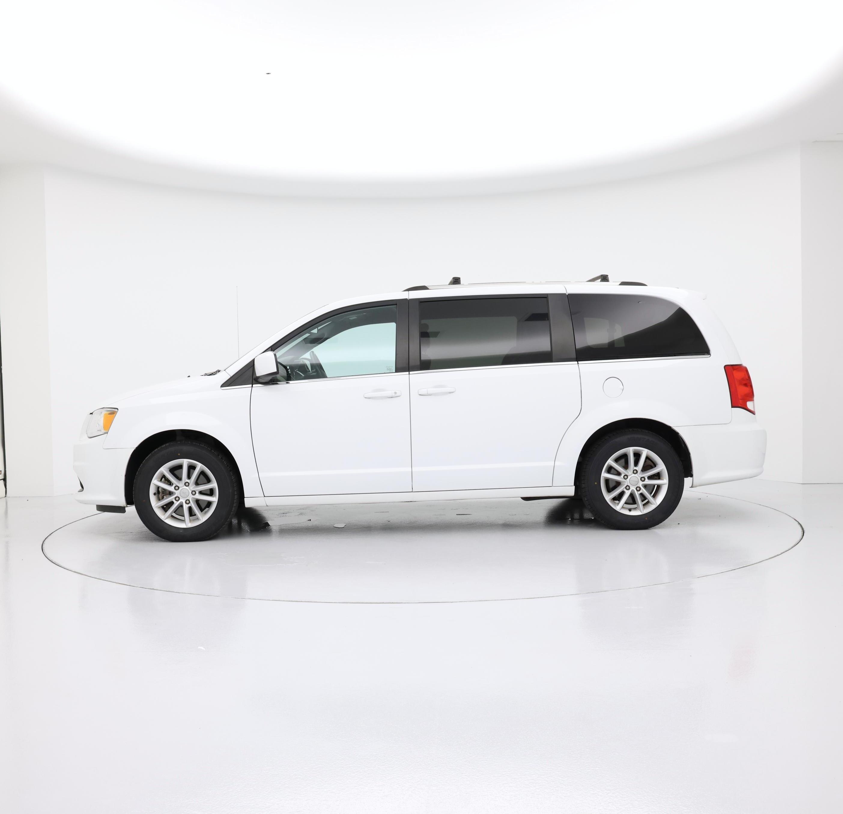 Thumbnail: 2018 Dodge Grand Caravan - 3