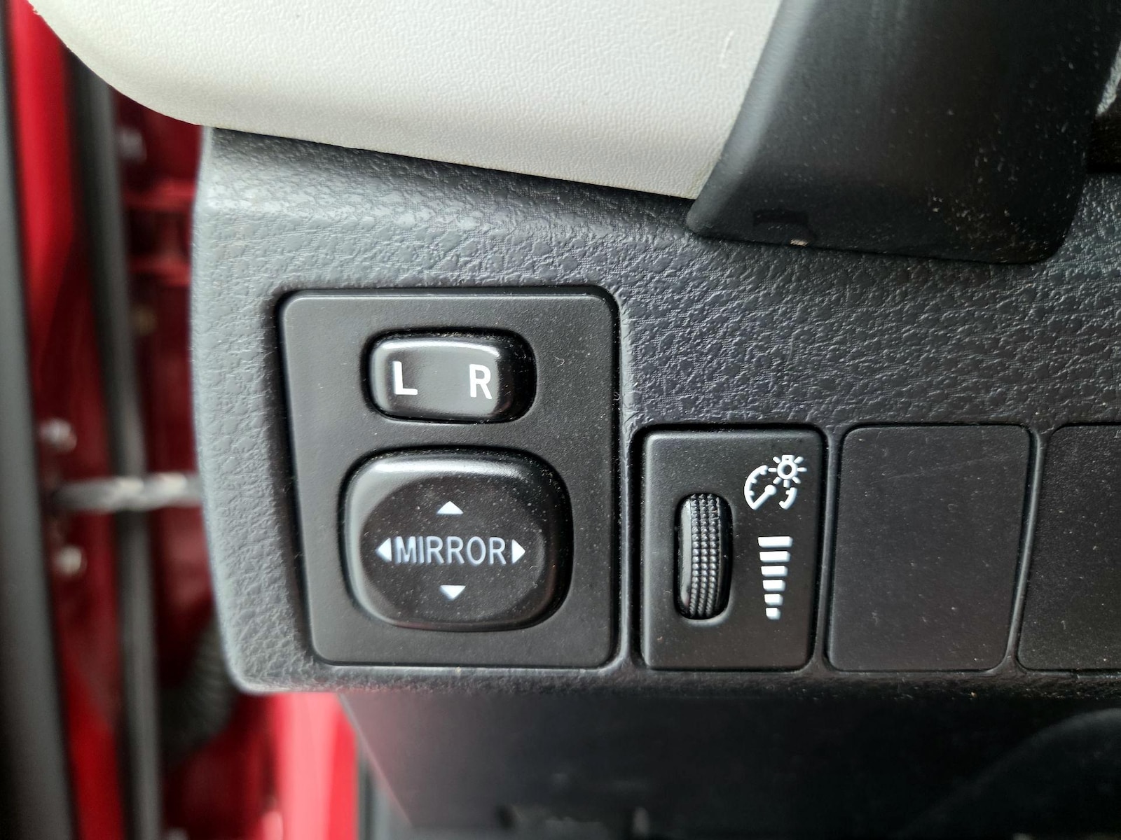 2017 Toyota Corolla LE - Photo 14
