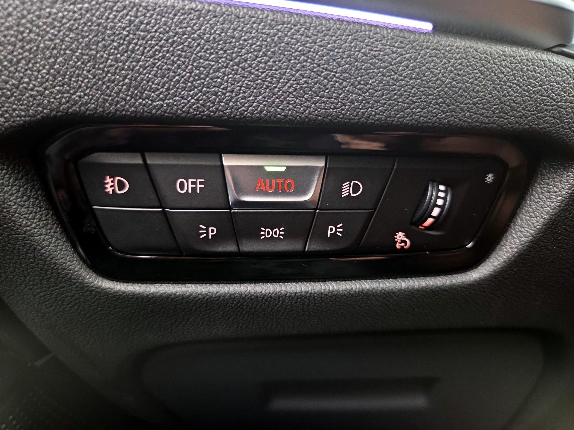 Thumbnail: 2021 BMW 3 Series - 13