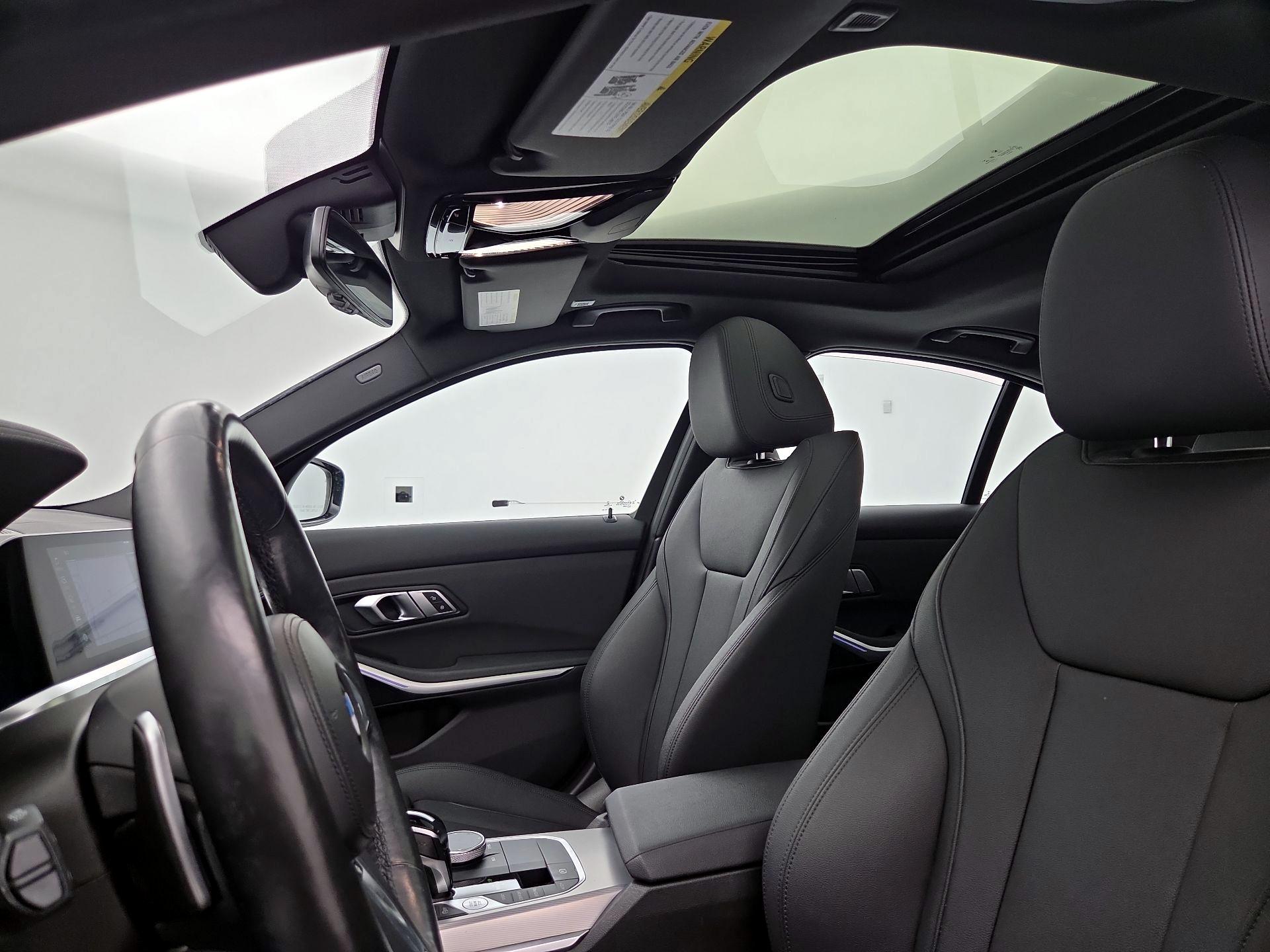 Thumbnail: 2021 BMW 3 Series - 20