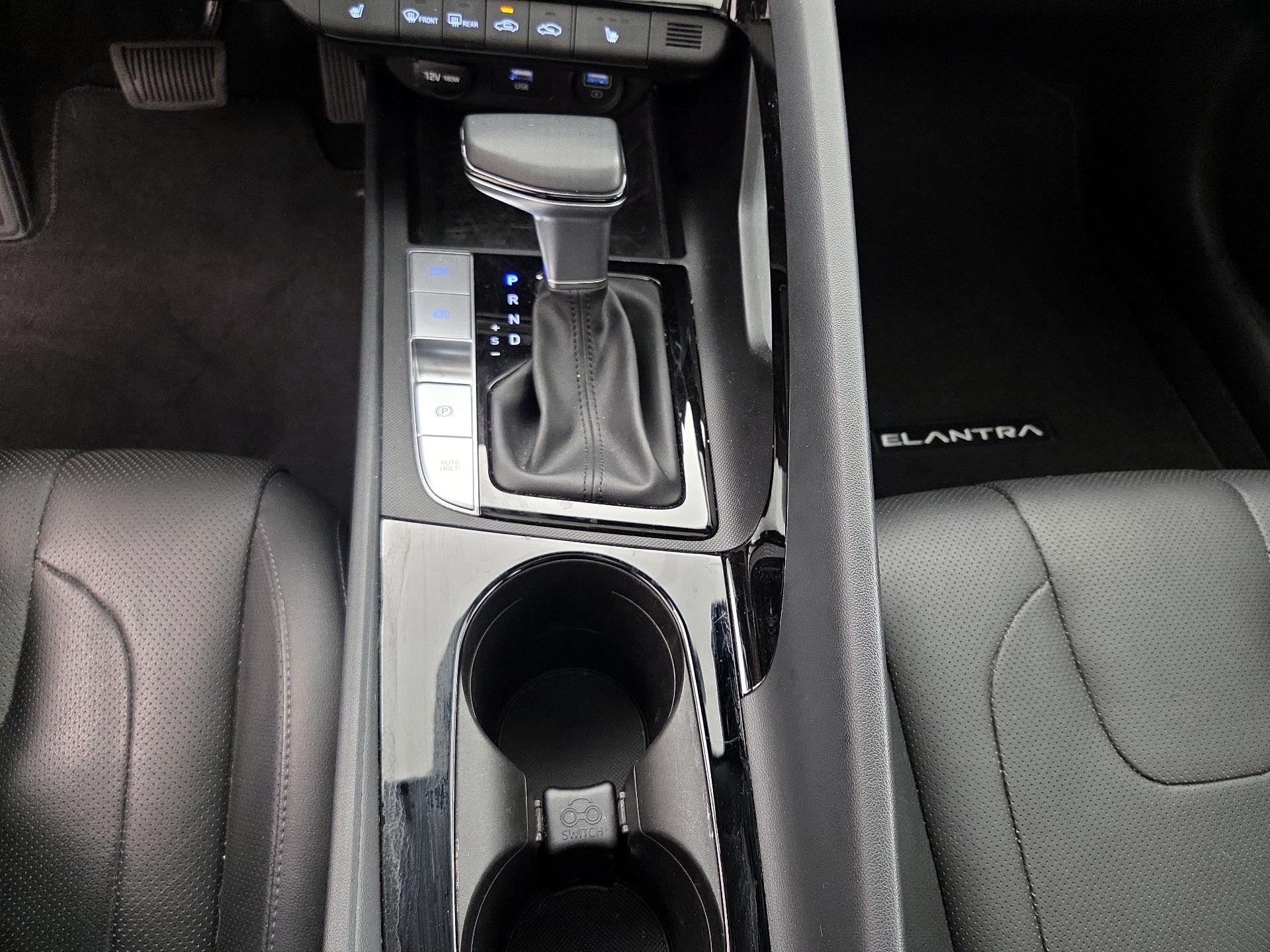 Thumbnail: 2022 Hyundai Elantra - 18