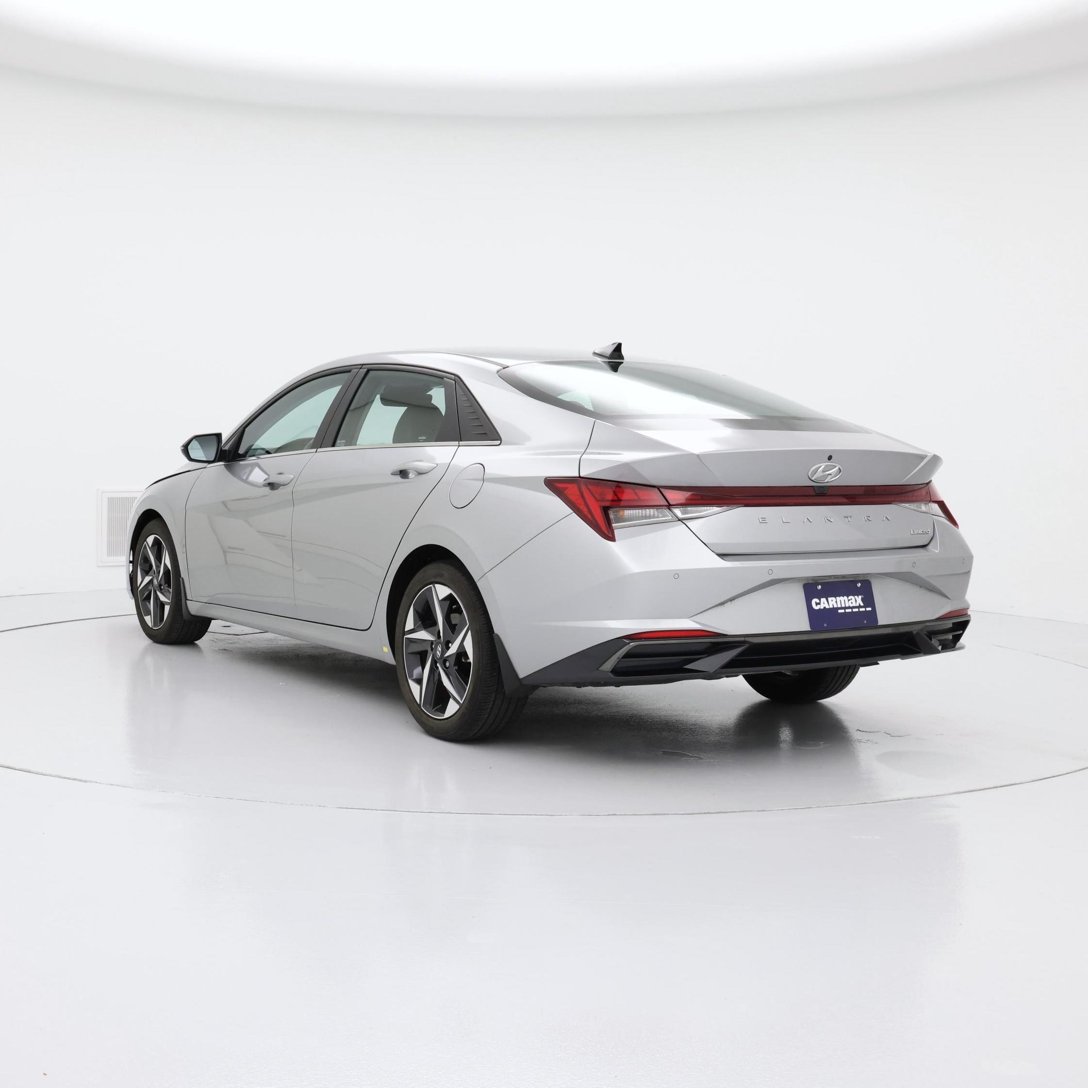 Thumbnail: 2022 Hyundai Elantra - 2