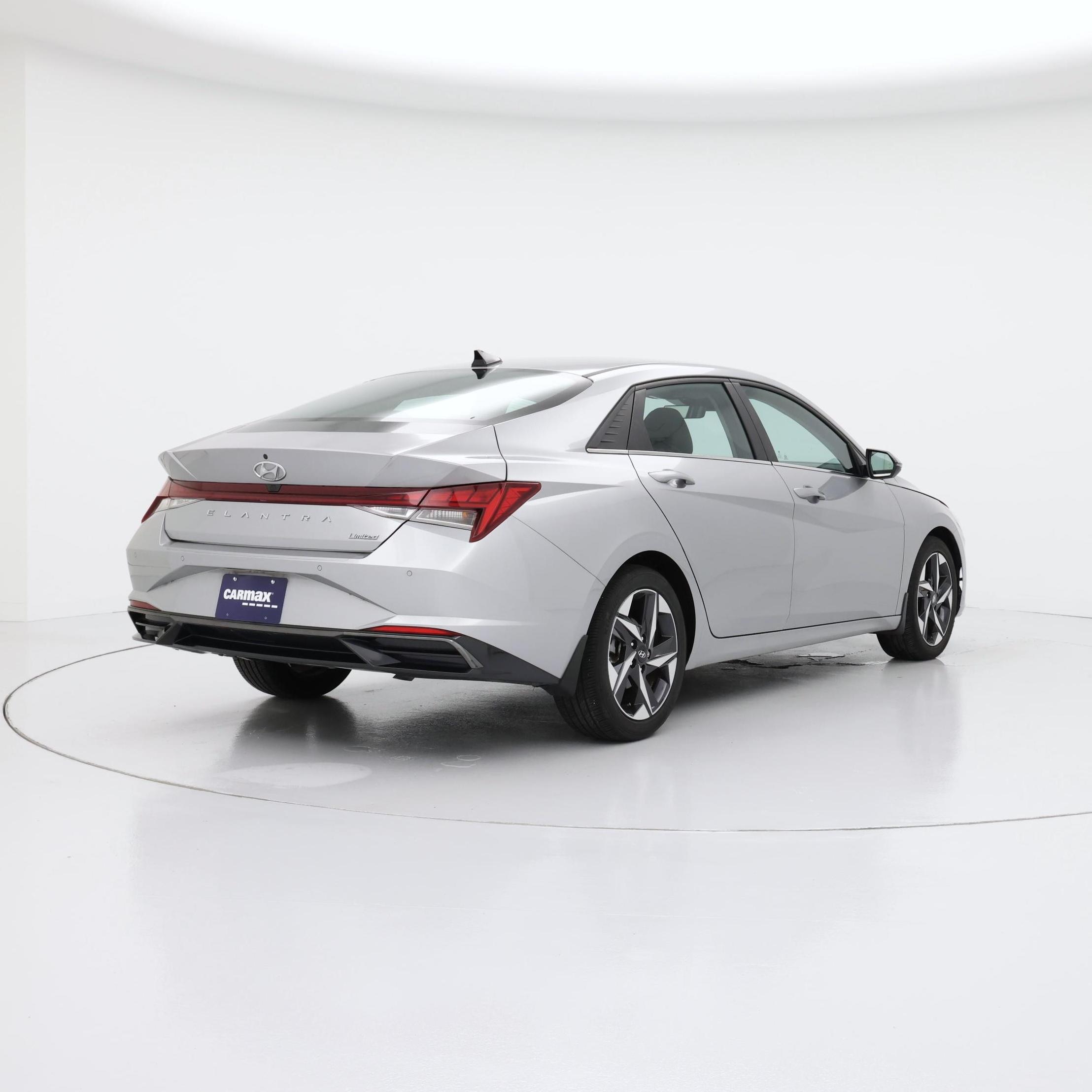 Thumbnail: 2022 Hyundai Elantra - 8