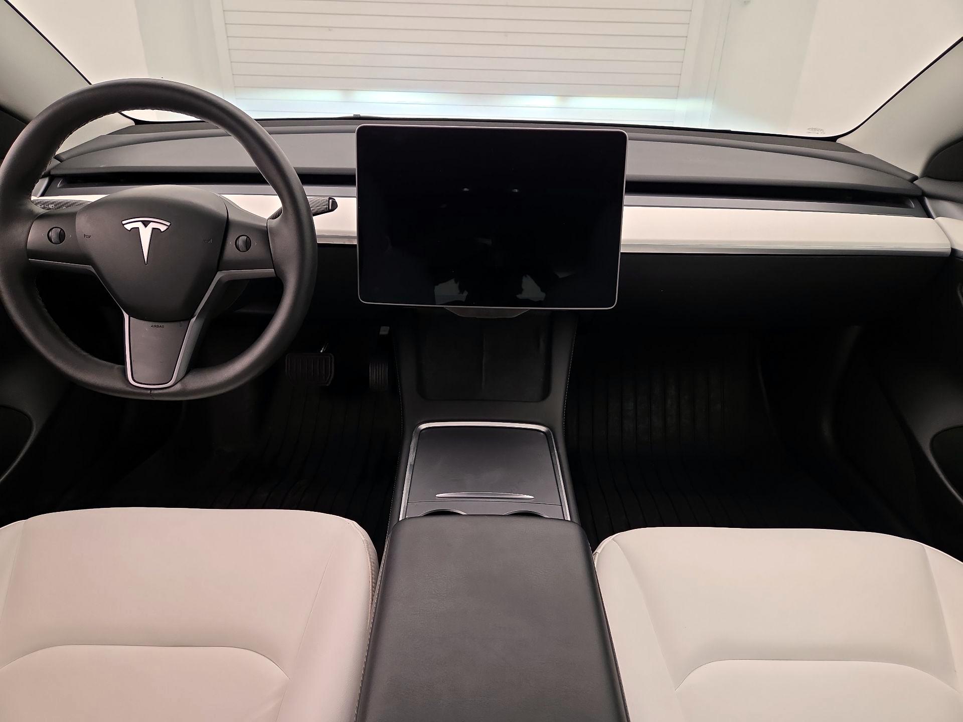 Thumbnail: 2023 Tesla Model 3 - 9