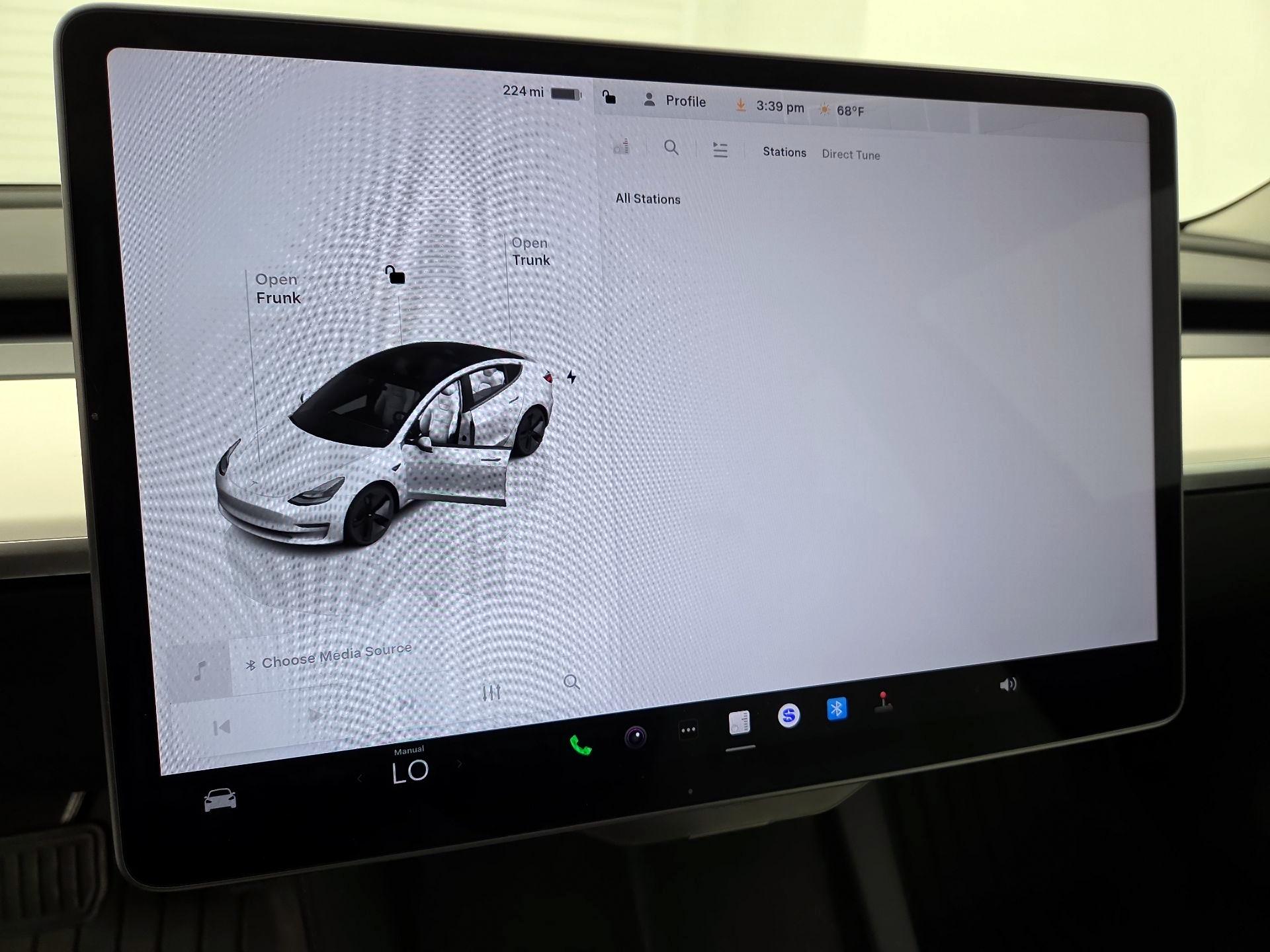 Thumbnail: 2023 Tesla Model 3 - 15