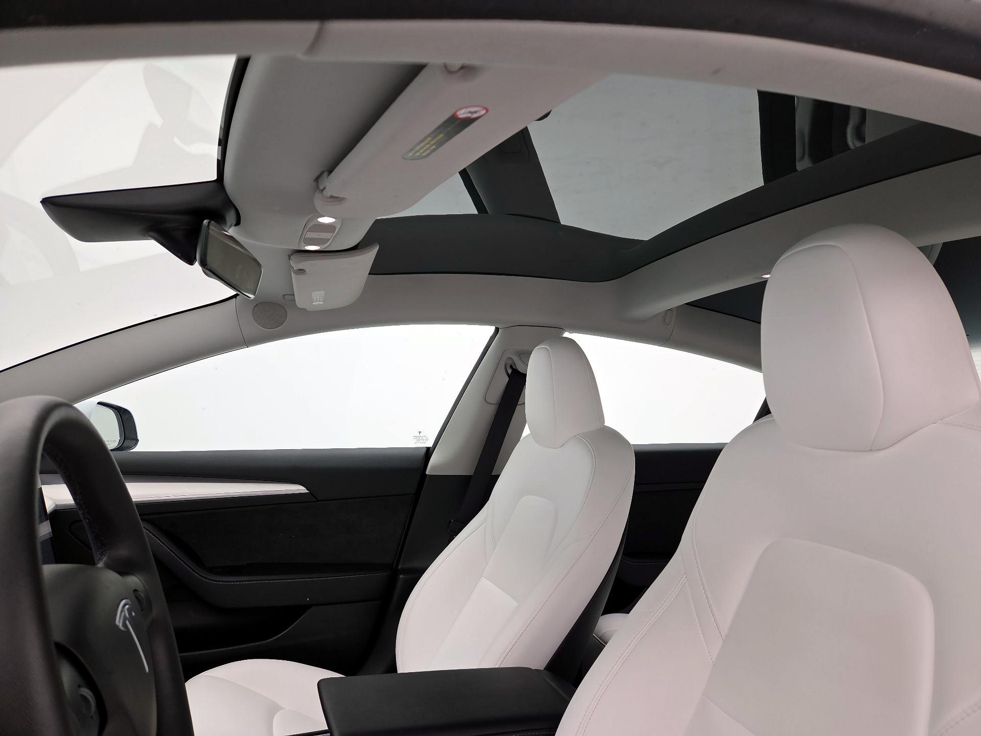 Thumbnail: 2023 Tesla Model 3 - 18