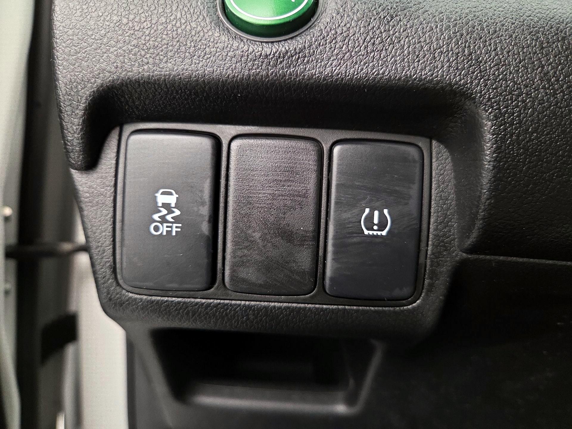 Thumbnail: 2015 Honda CR-V - 13
