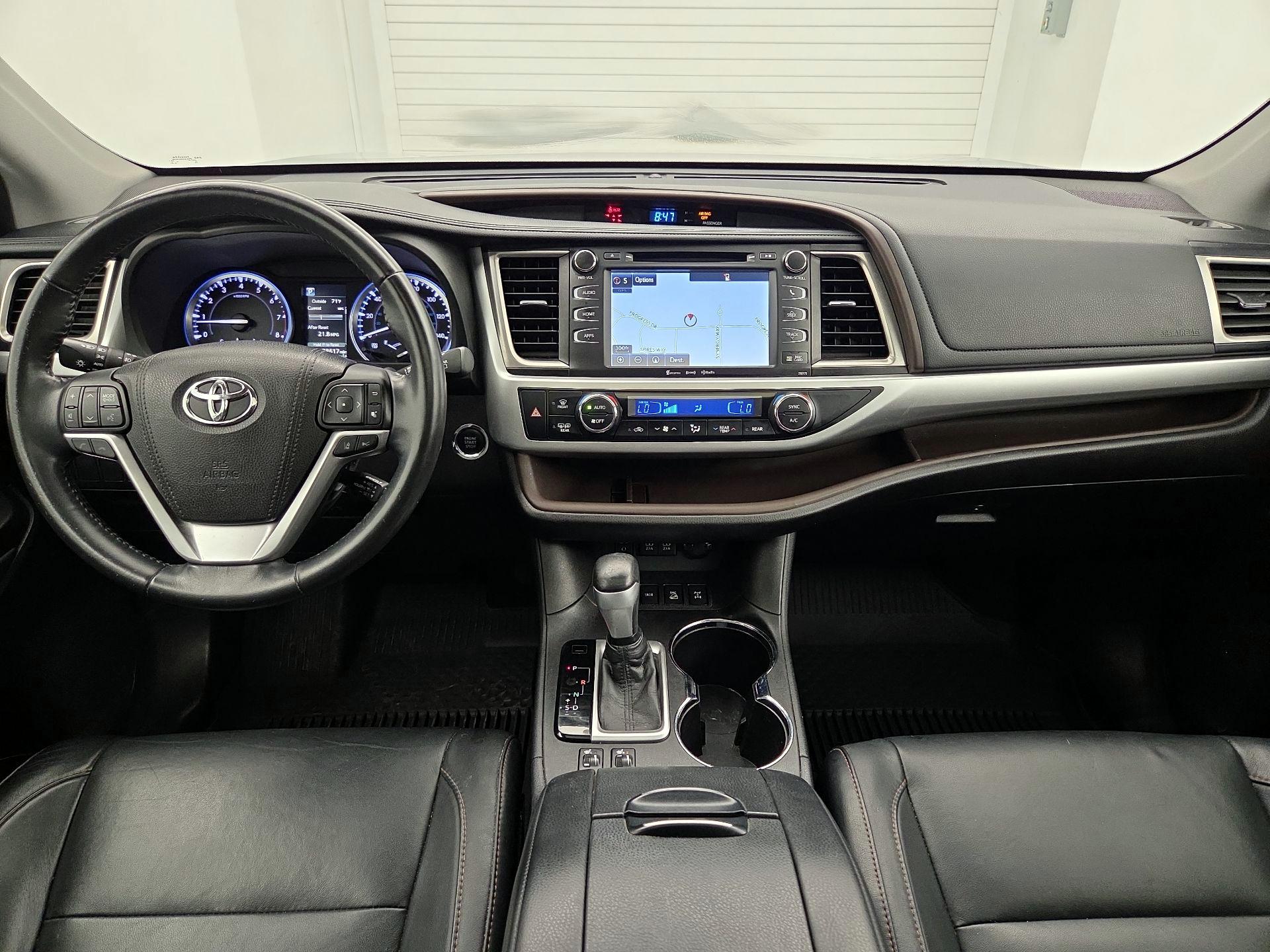 Thumbnail: 2018 Toyota Highlander - 9