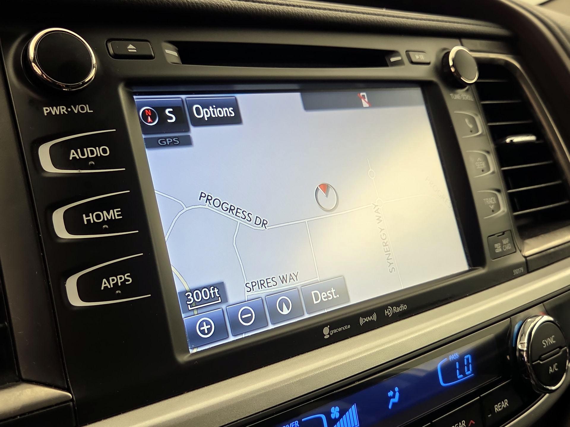 Thumbnail: 2018 Toyota Highlander - 14