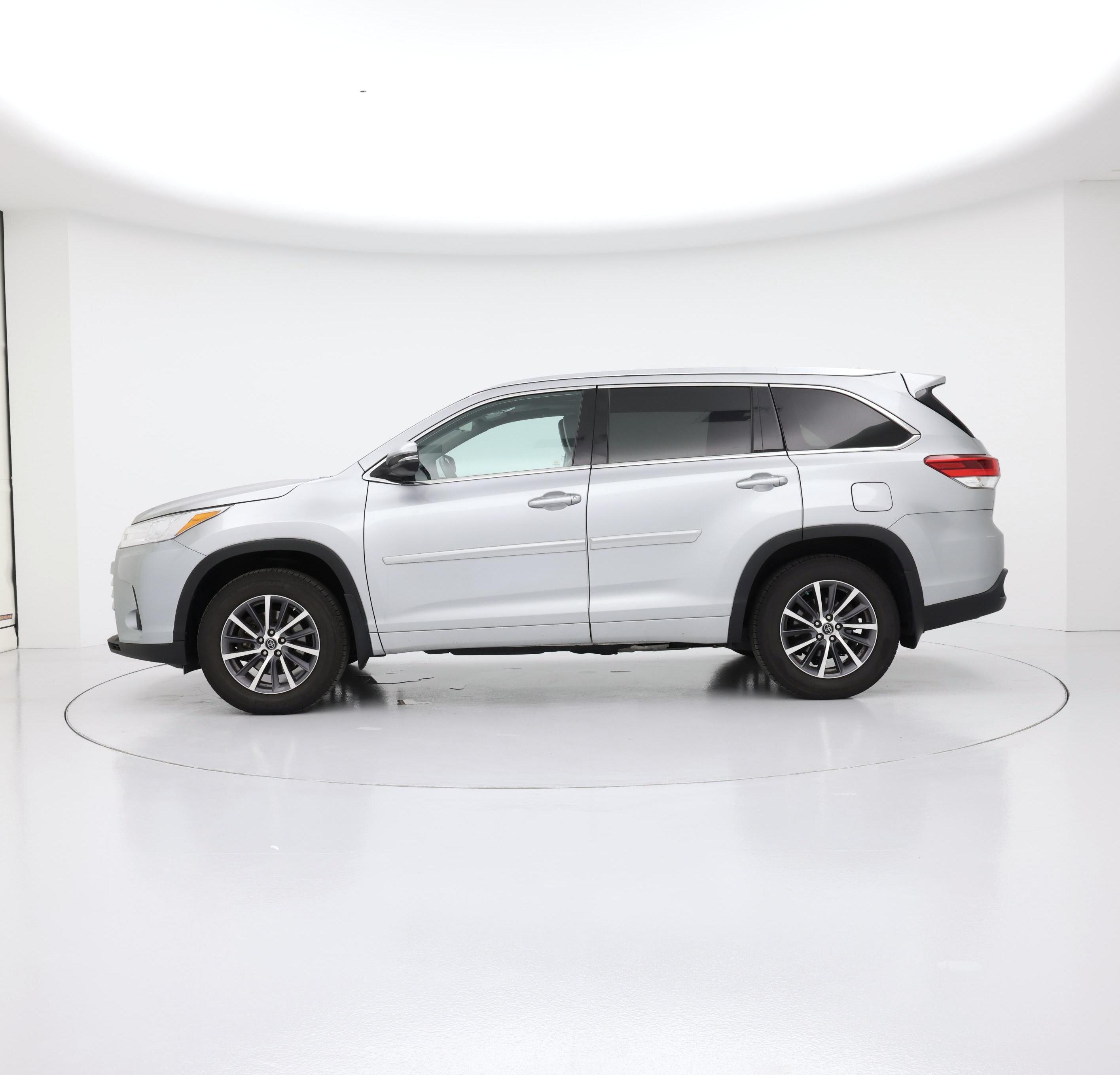 Thumbnail: 2018 Toyota Highlander - 3