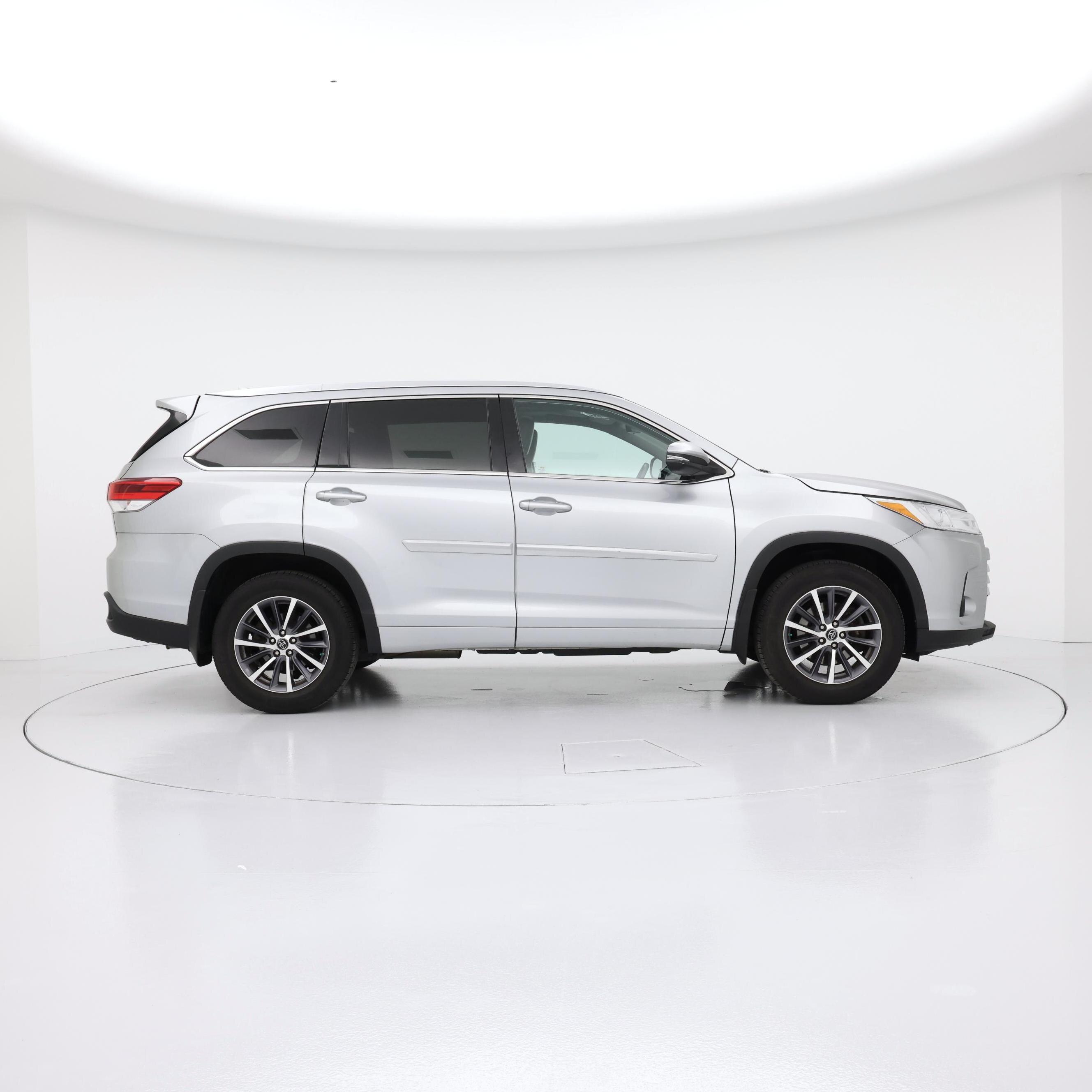 Thumbnail: 2018 Toyota Highlander - 7