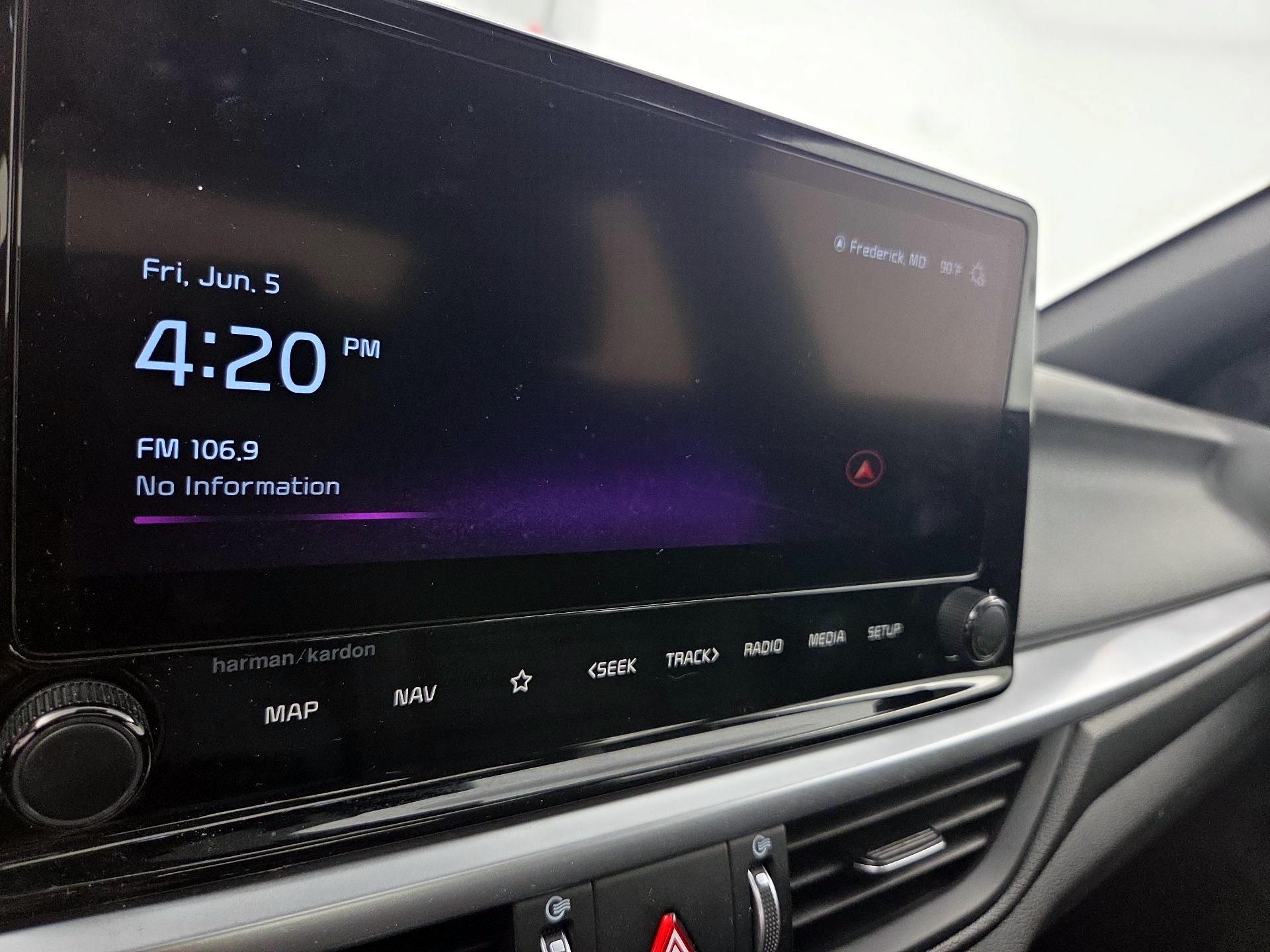 Thumbnail: 2024 Kia Forte - 16