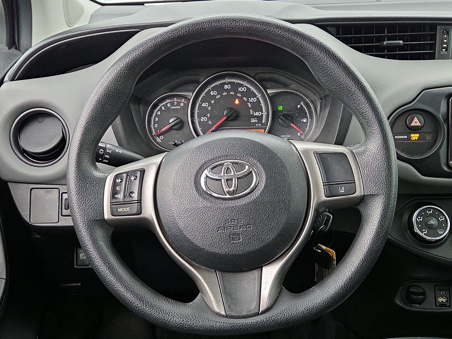 Thumbnail: 2017 Toyota Yaris - 10