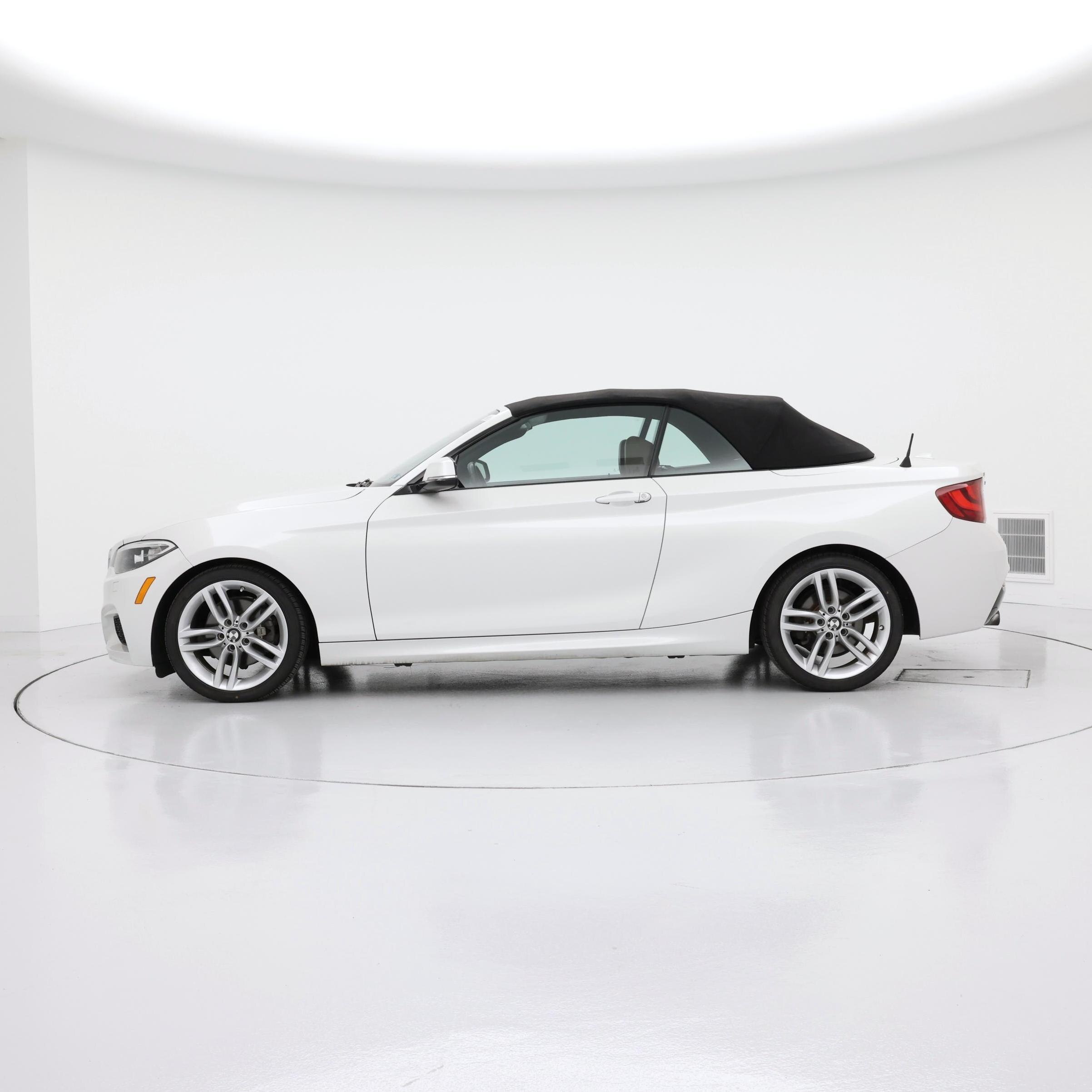 Thumbnail: 2016 BMW 2 Series - 3
