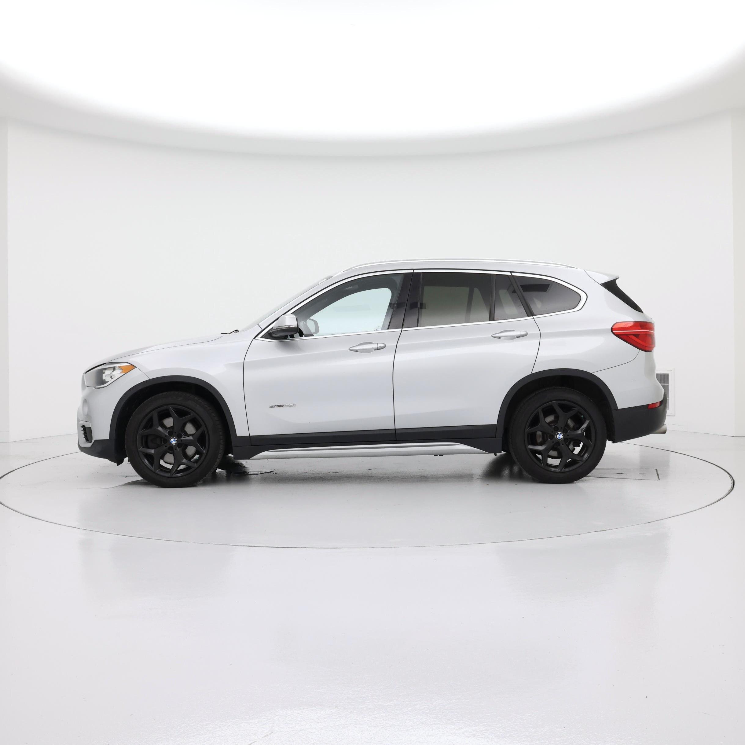 Thumbnail: 2018 BMW X1 - 3