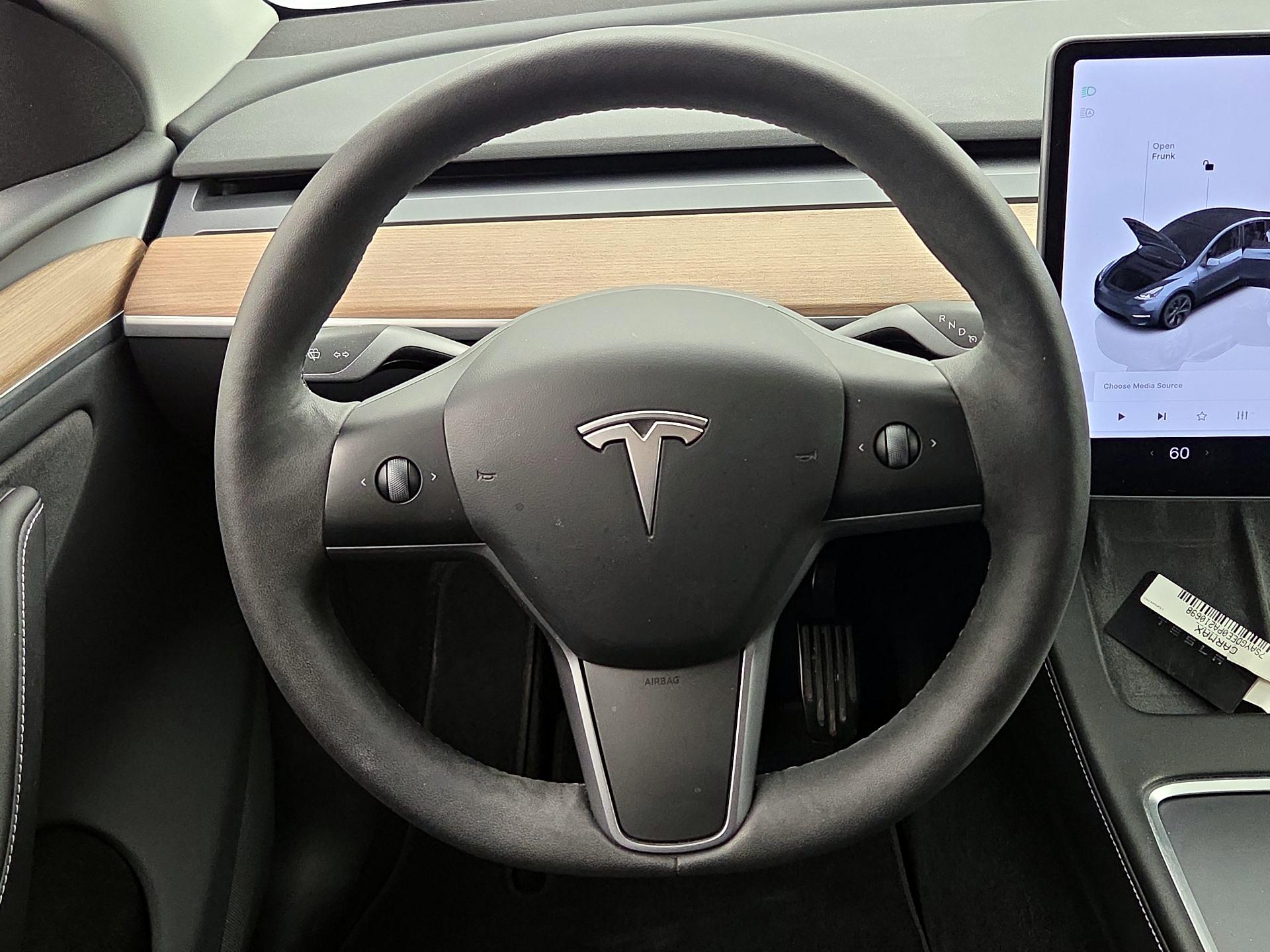 Thumbnail: 2023 Tesla Model Y - 10