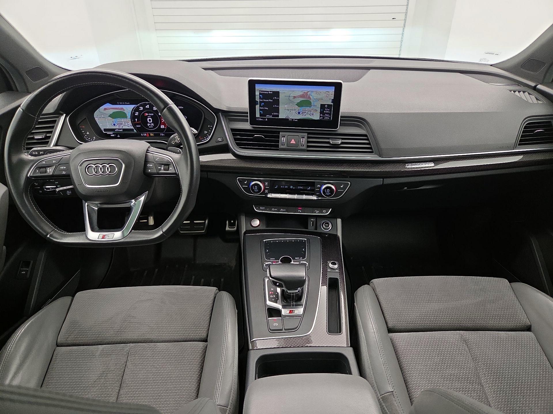 Thumbnail: 2019 Audi SQ5 - 9