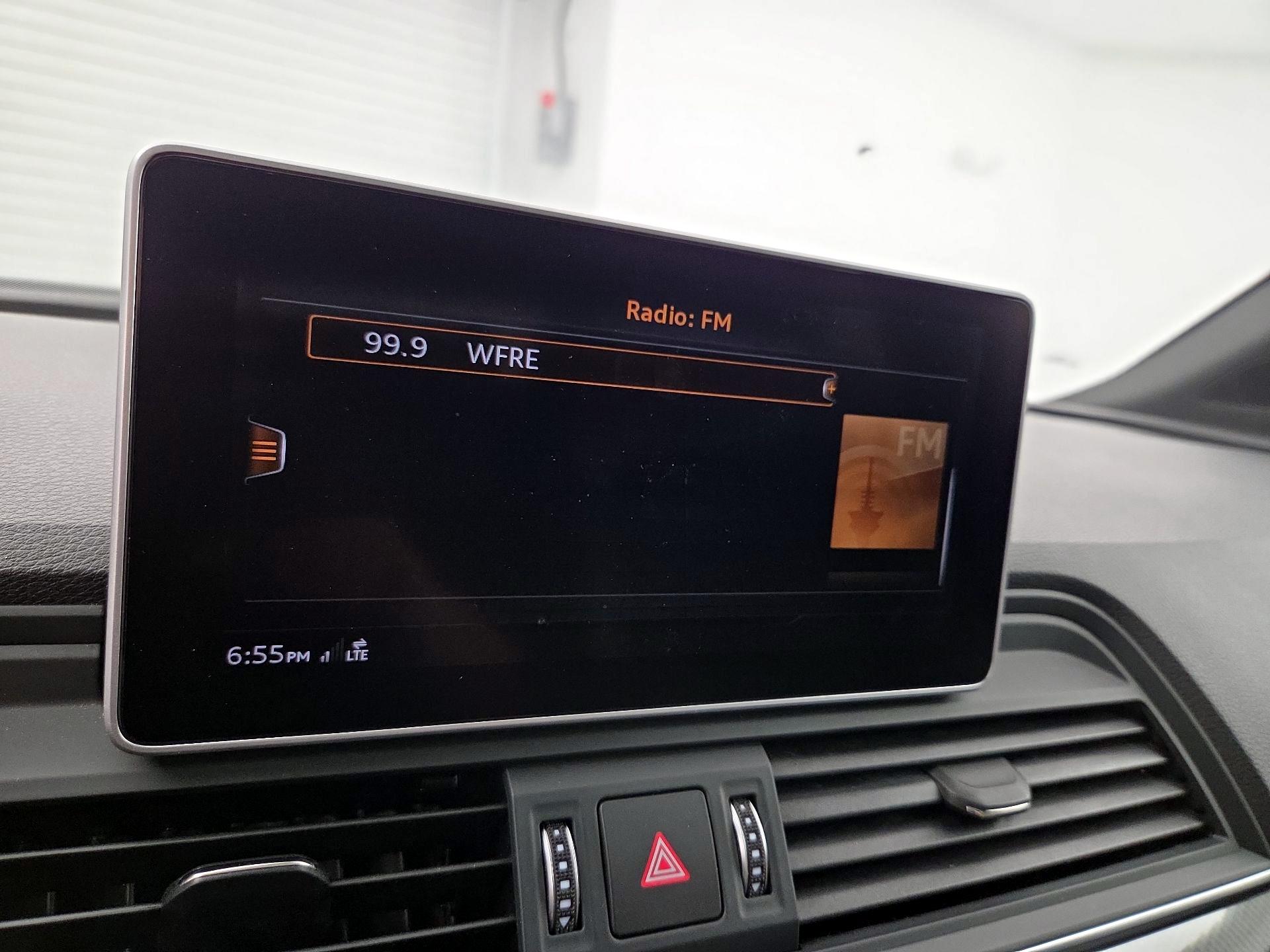 Thumbnail: 2019 Audi SQ5 - 16
